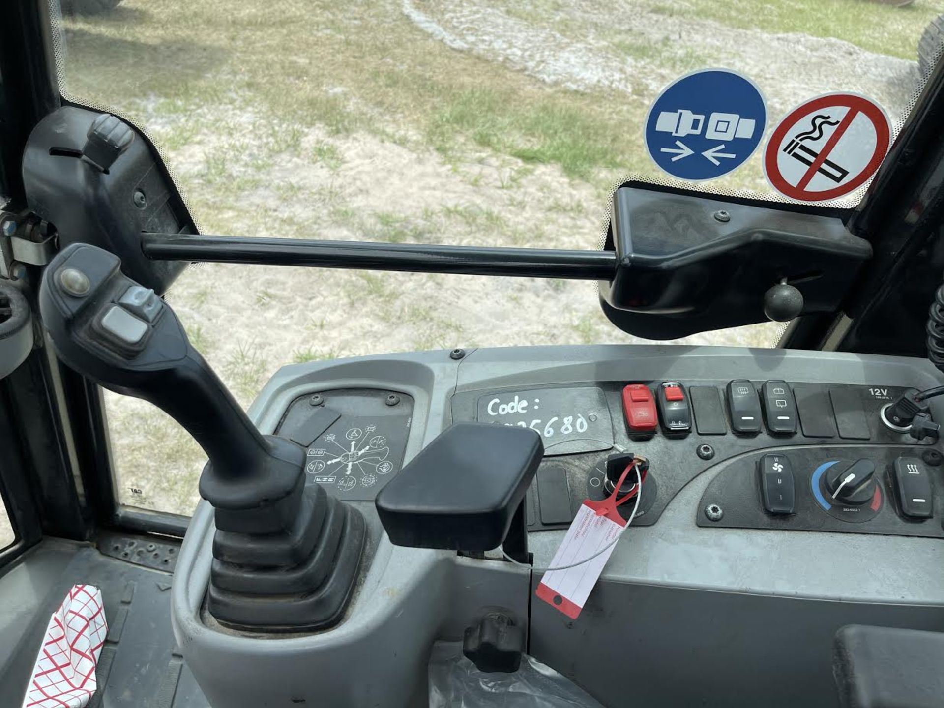 2015 Caterpillar 908 Wheel Loader - Image 5 of 6