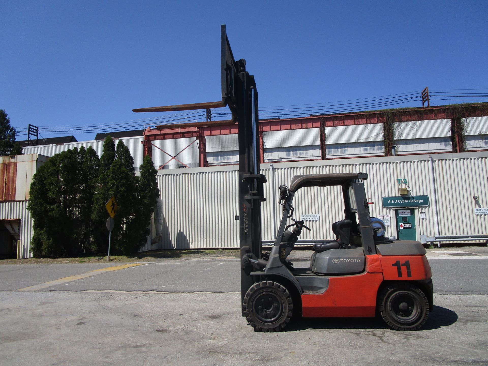 Toyota 7FGU35 7,150 lb Forklift - Image 6 of 9