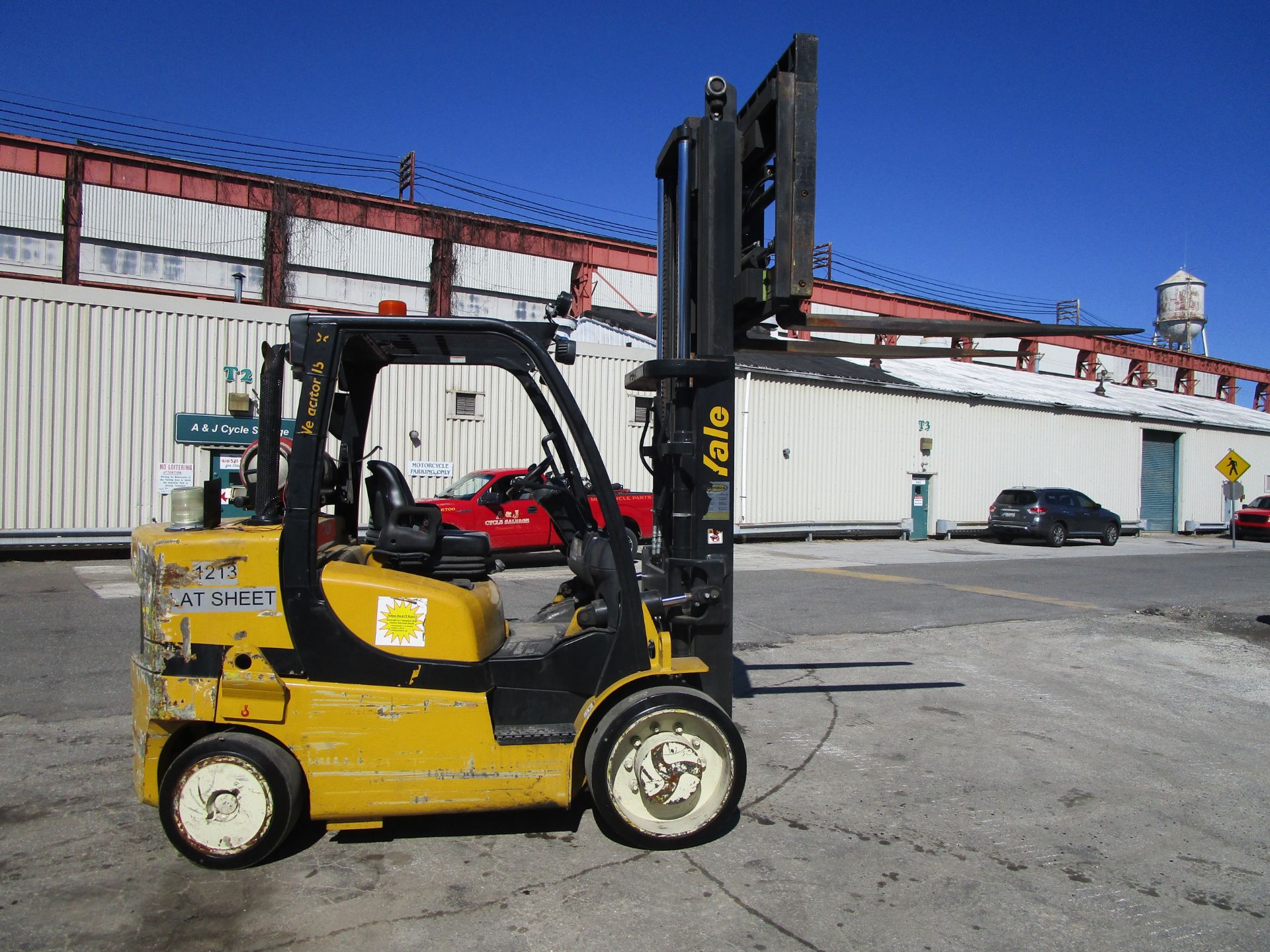 2014 Yale GLC155VX 14,000 lb Forklift - Image 8 of 22