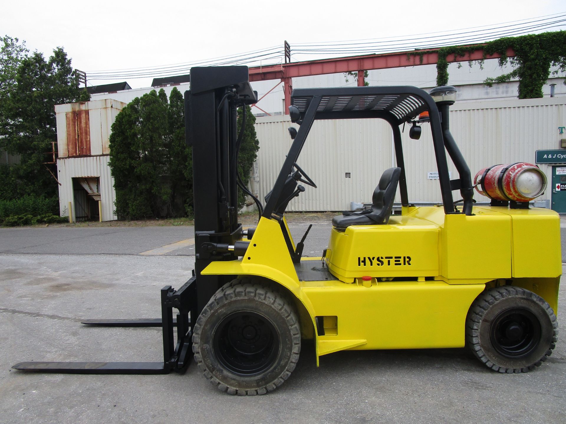 Hyster H80XL 8,000 lb Forklift