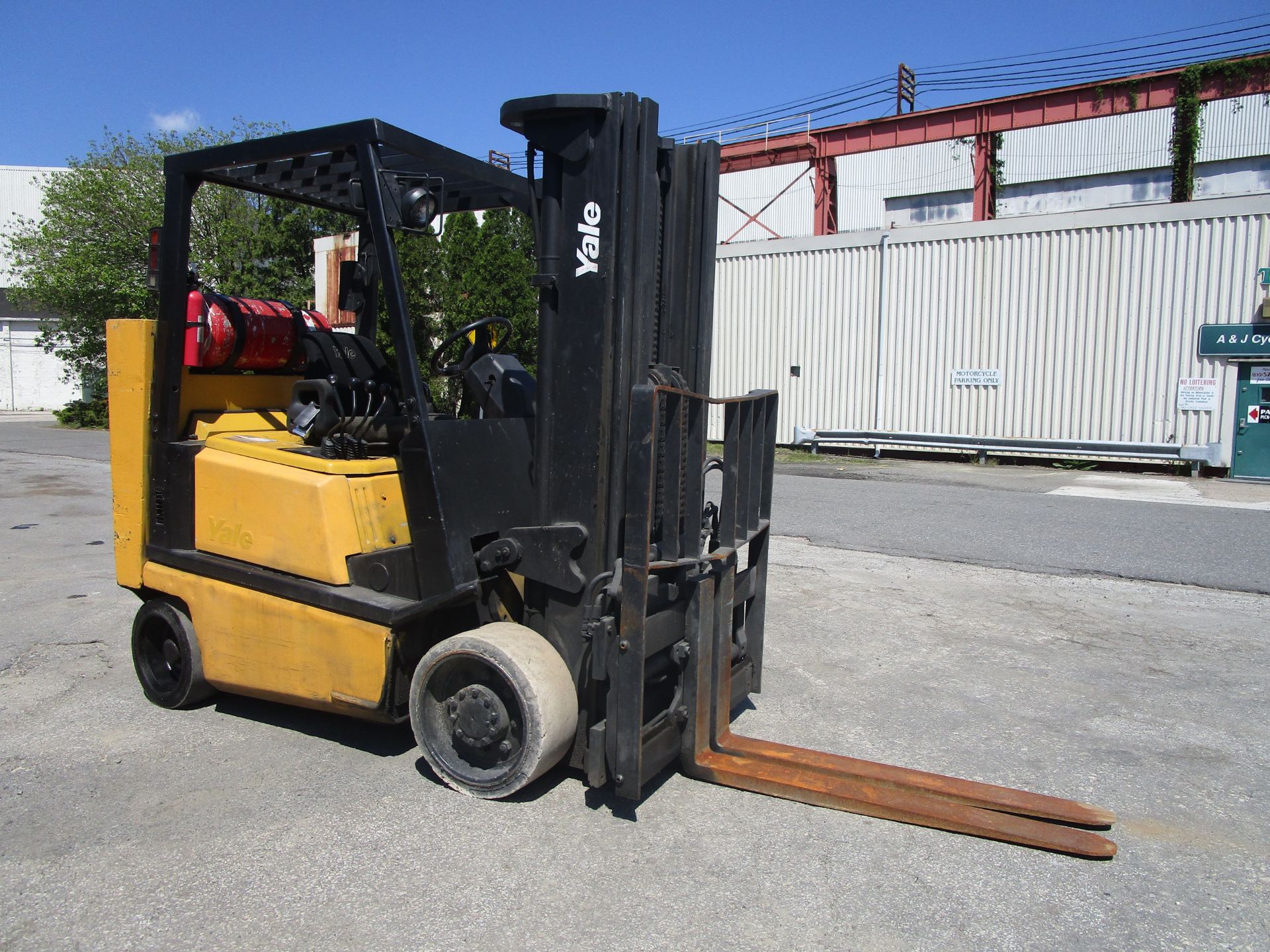 Yale GLC080LG 8,000 lb Forklift - Image 4 of 20