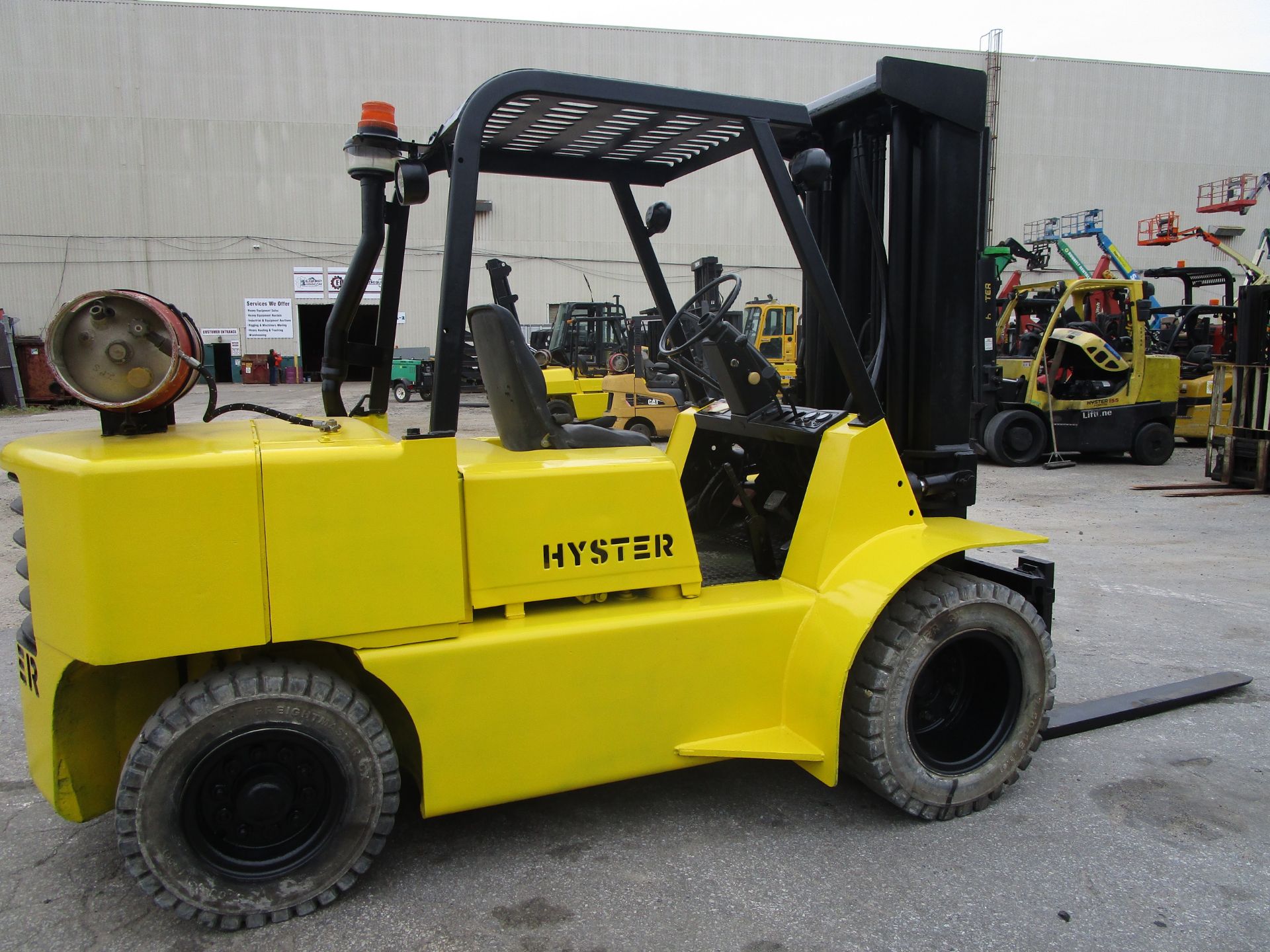 Hyster H80XL 8,000 lb Forklift - Image 7 of 16