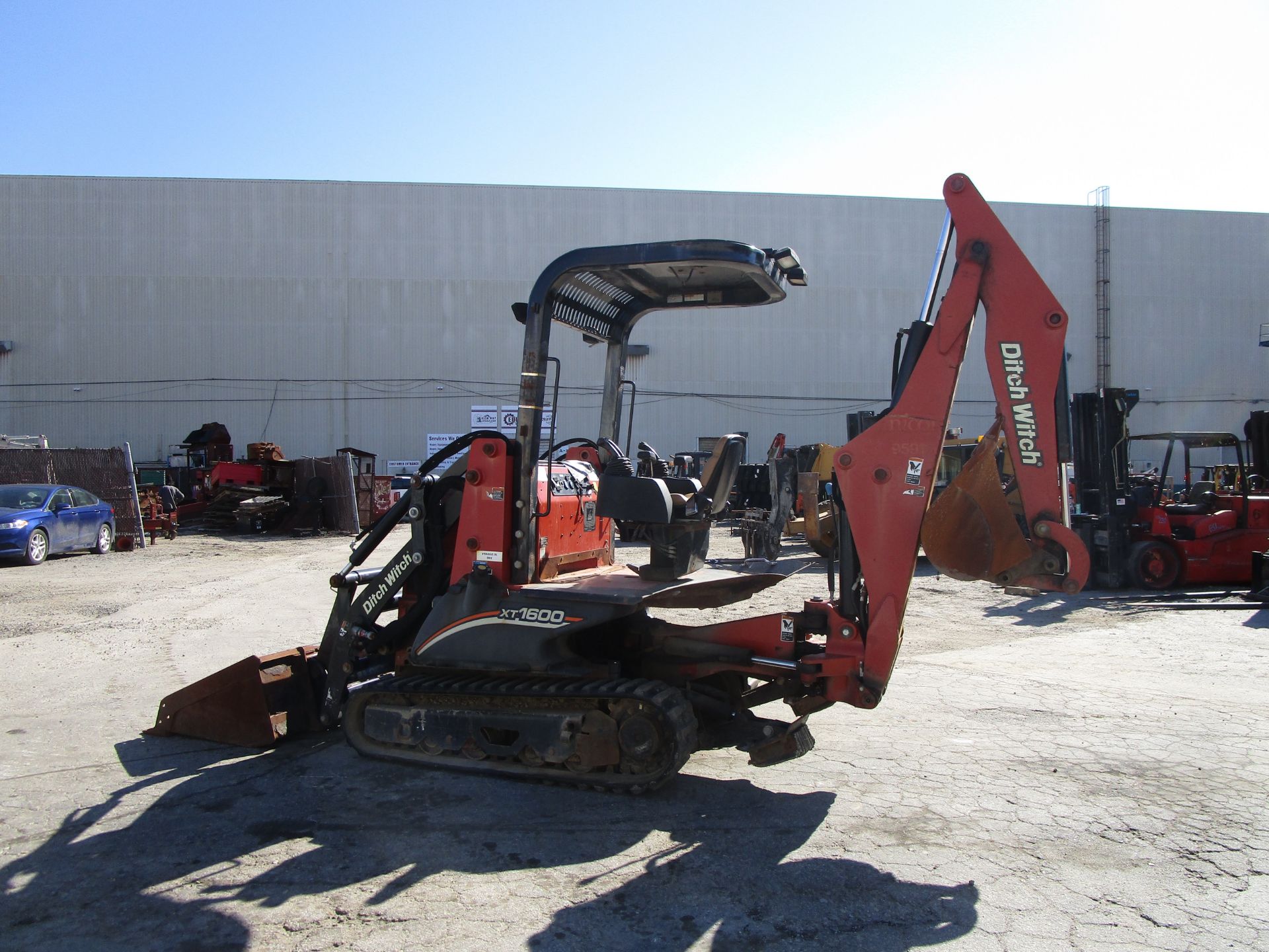 2011 Ditch Witch XT1600 Trencher Backhoe w/ Trailer - Image 8 of 41