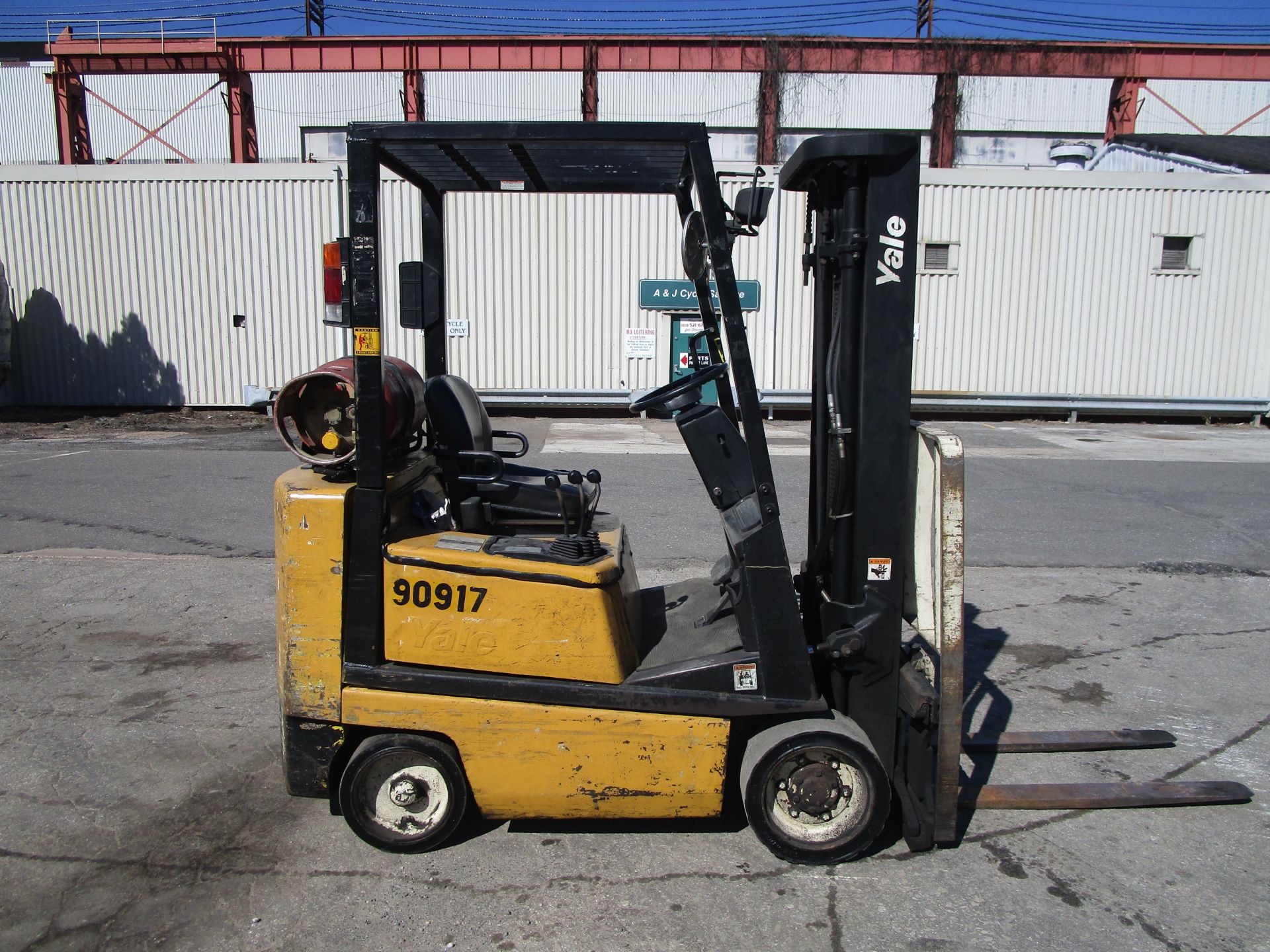 Yale GLC040AF 4,000 lb Forklift