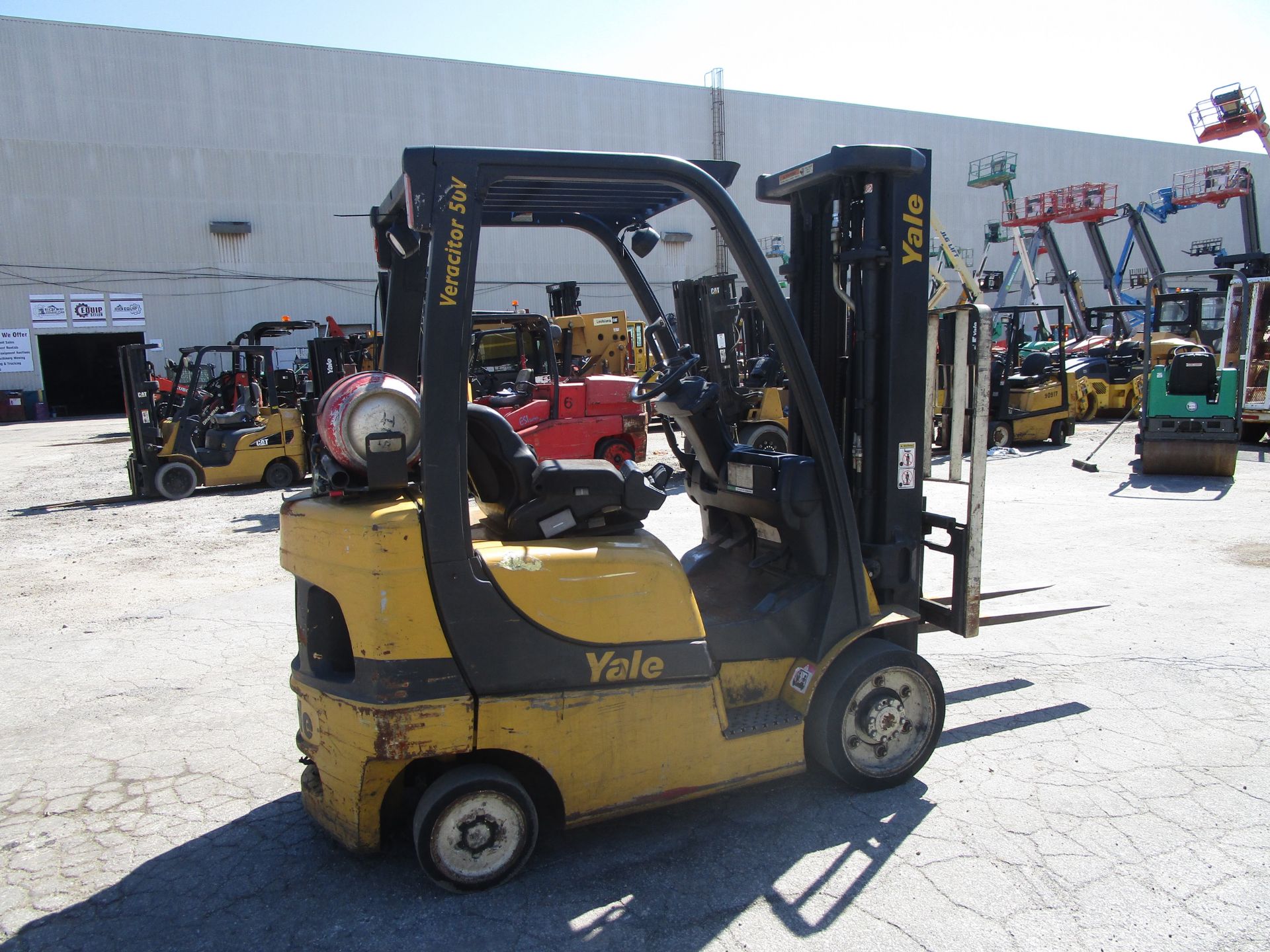 Yale GLC050VX 5,000 lb Forklift - Image 3 of 7