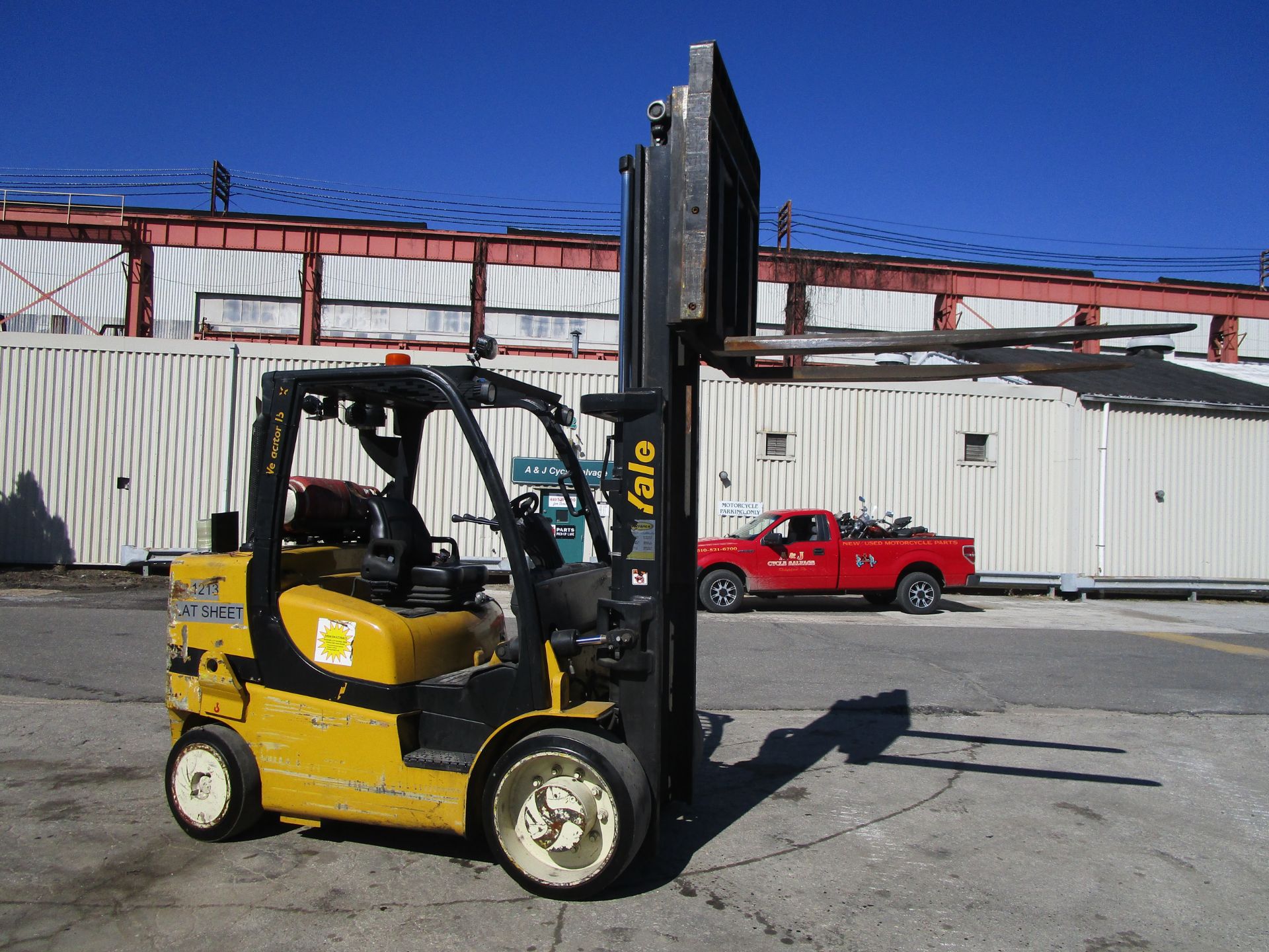 2014 Yale GLC155VX 14,000 lb Forklift - Image 9 of 22