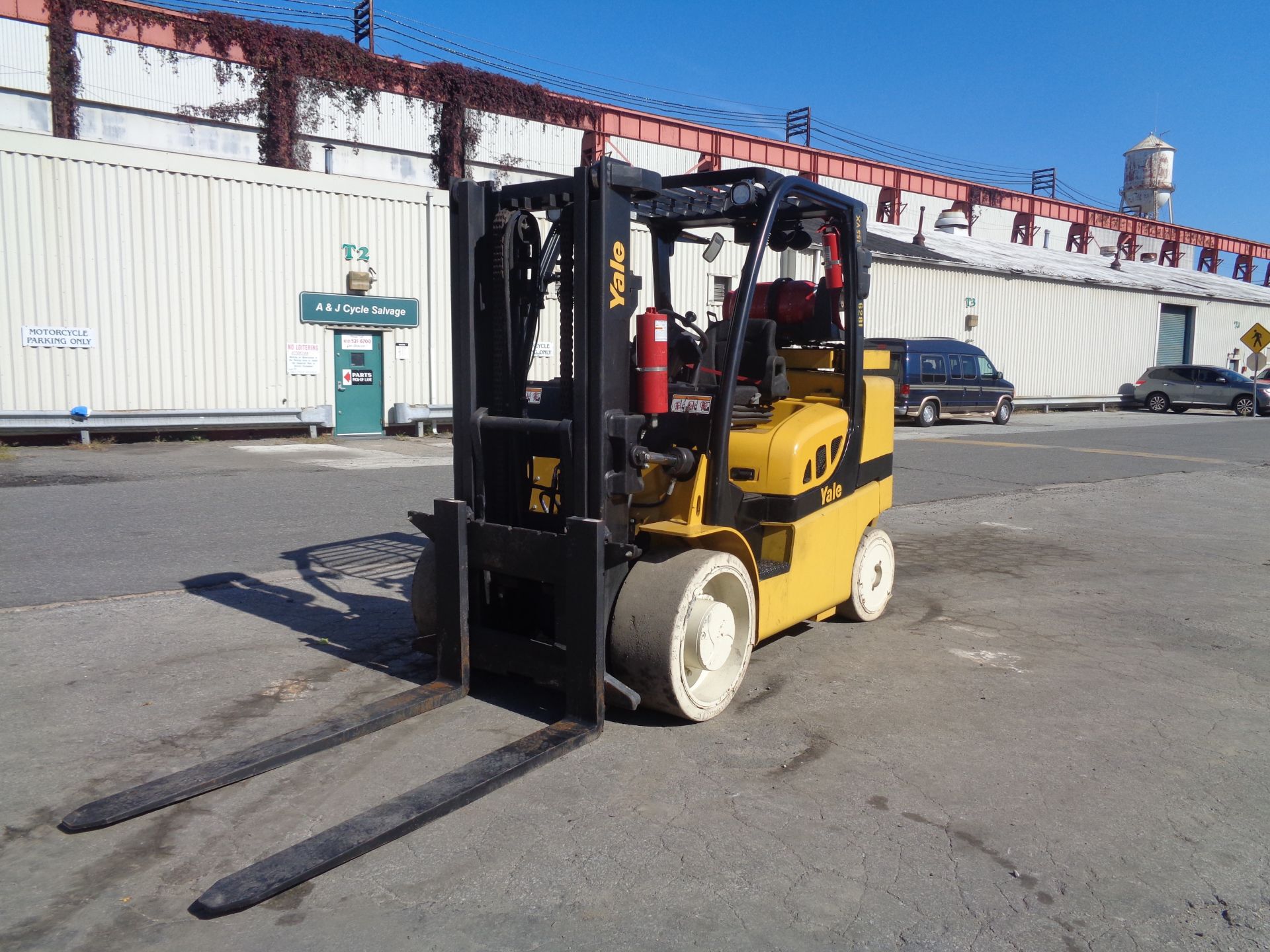 2013 Yale GLC155VX 15,000 lb Forklift - Image 15 of 17