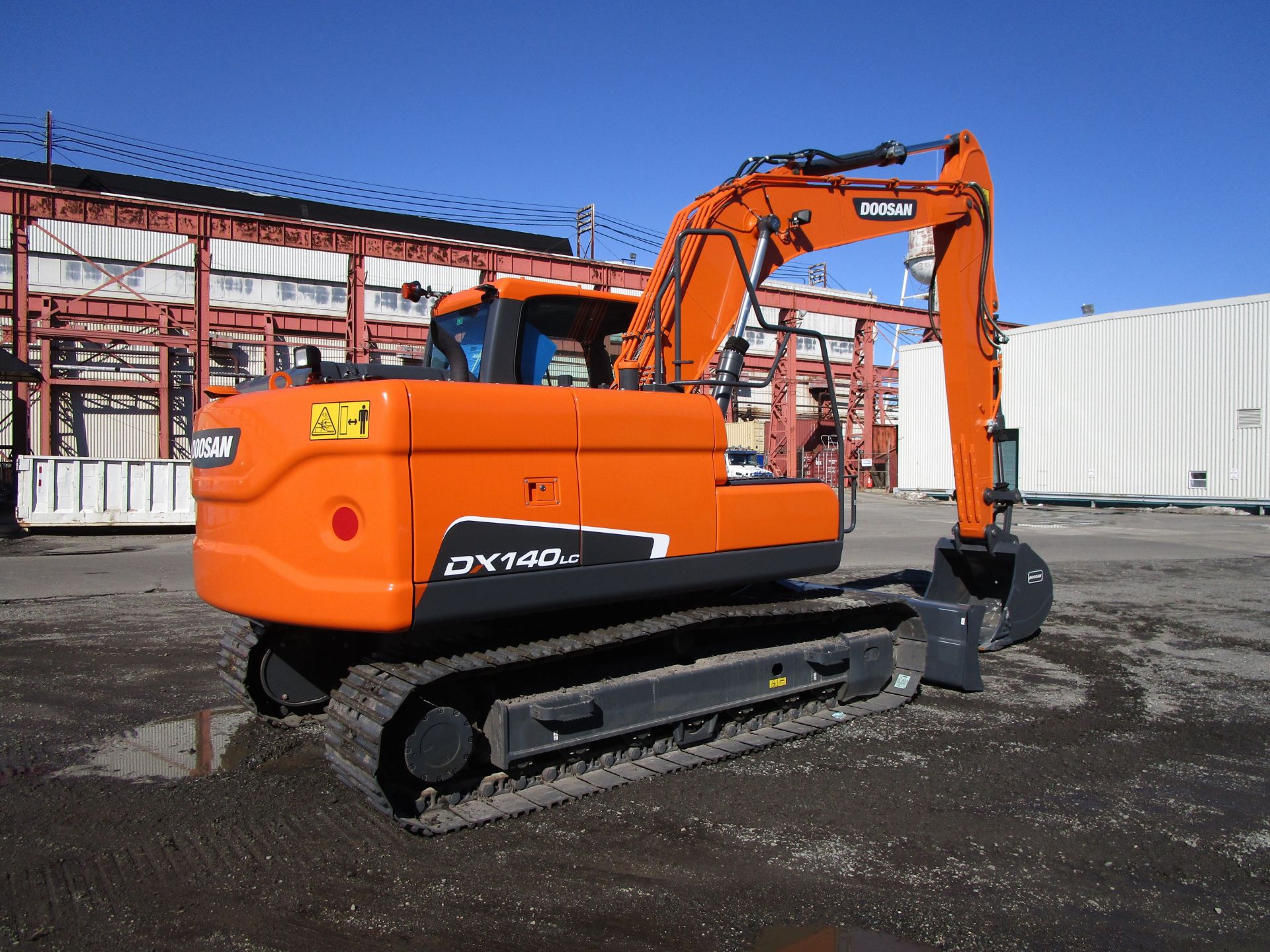 New Unused 2020 Doosan DX140 LC Excavator - Image 2 of 17