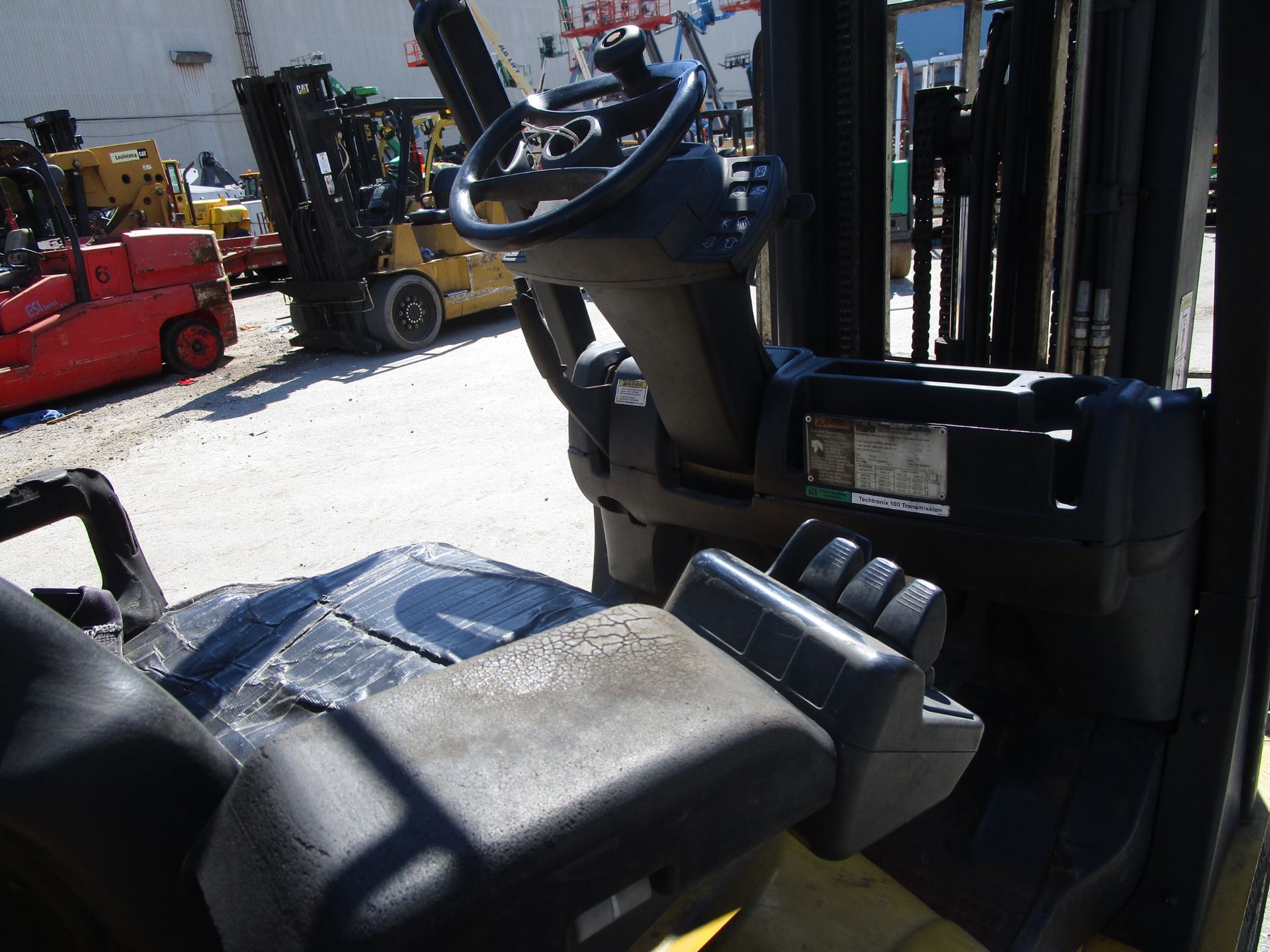 Yale GLC050VX 5,000 lb Forklift - Image 6 of 7