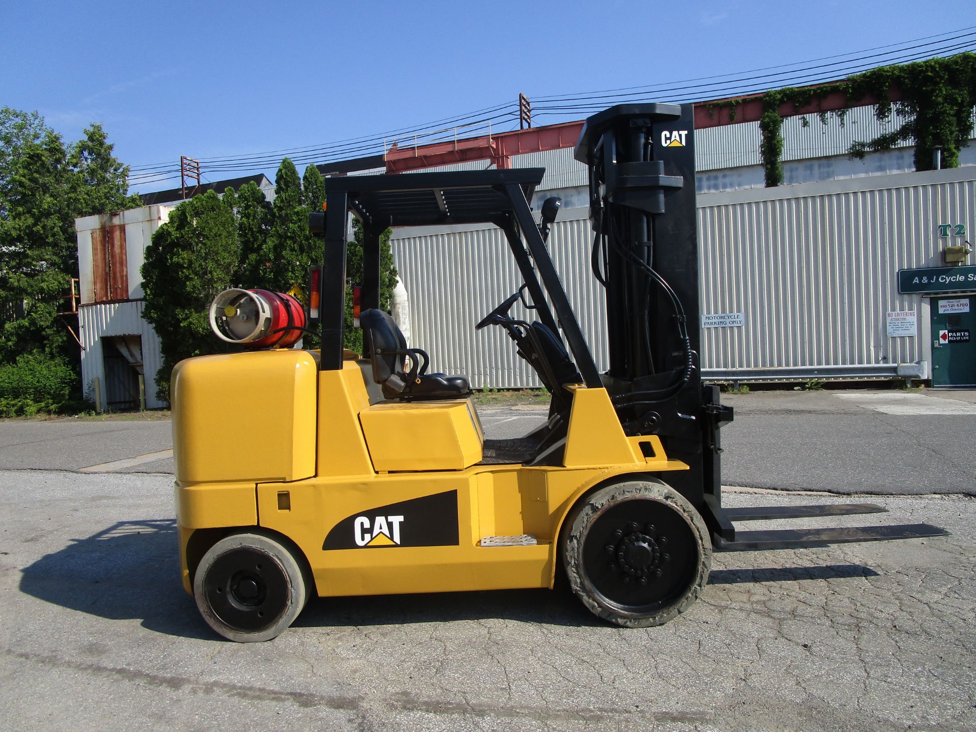 Caterpillar GC60K 13,000lb Forklift - Located in Lester, PA