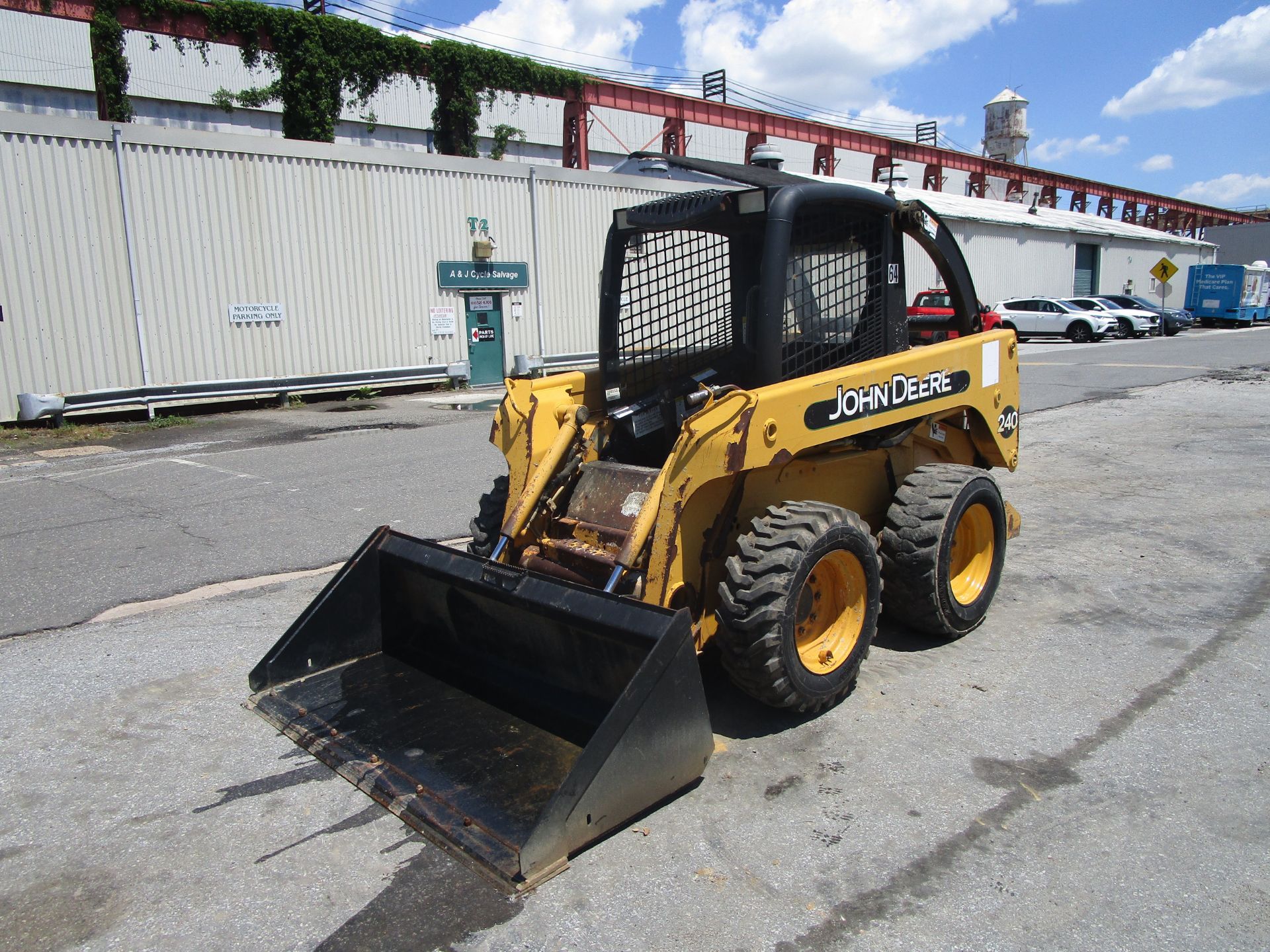 John Deere 240 Skid Steer Loader- Located in Lester, PA - Image 2 of 8