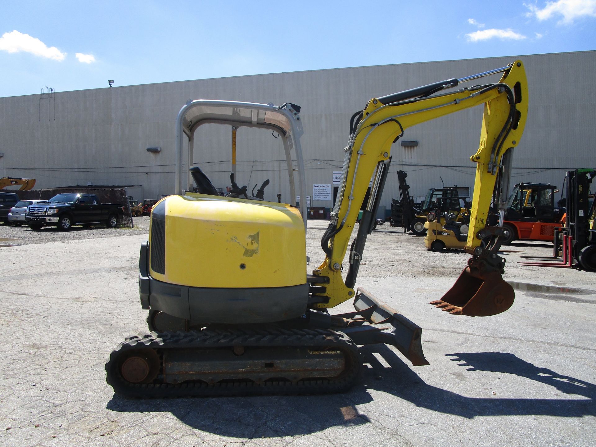 2016 Wacker Neuson EZ38 Mini Excavator Loader- Located in Lester, PA - Image 4 of 10