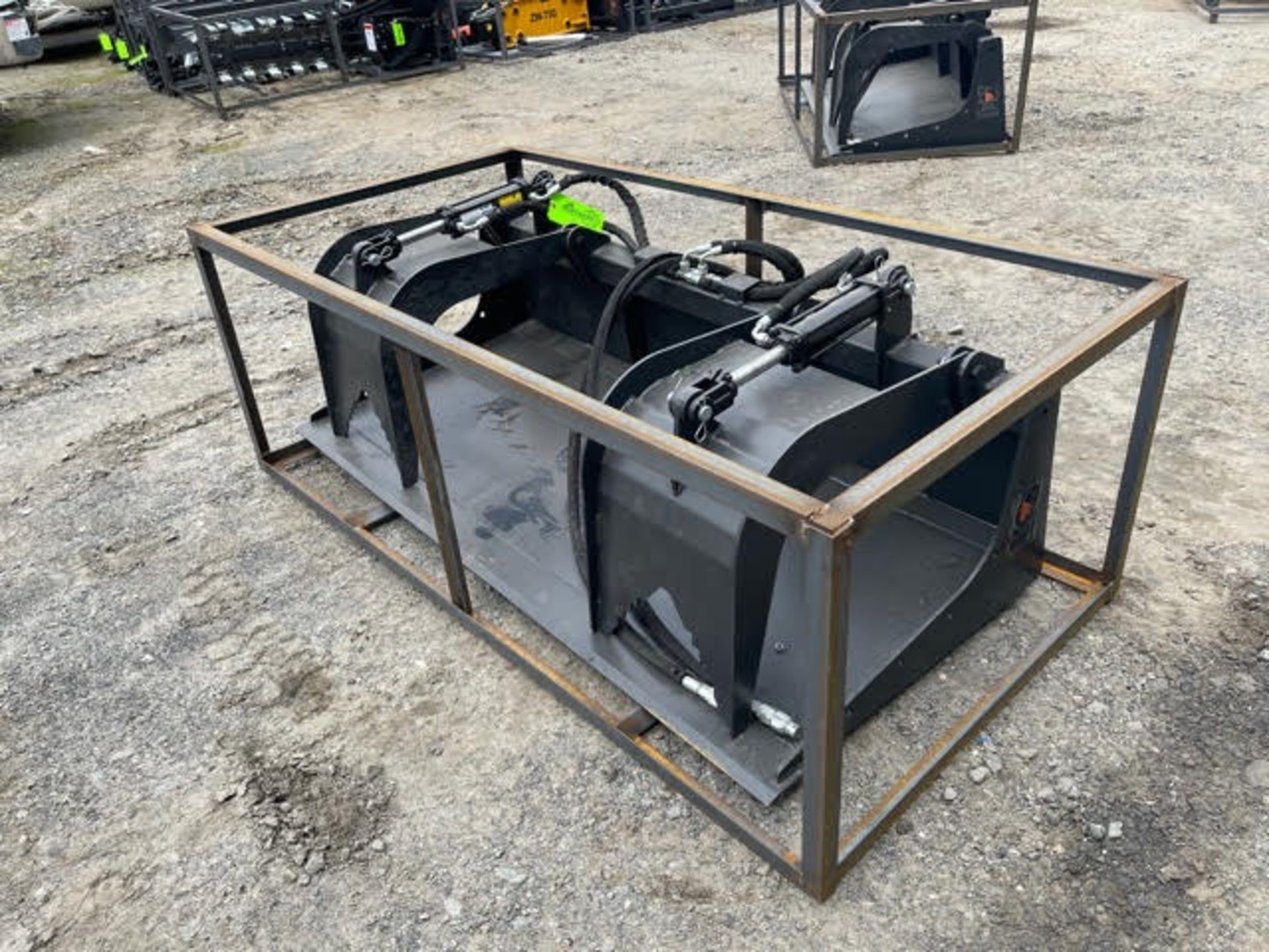 New Wolverine Skid Steer Hyd Grappler Bucket (q)- Located in Lester, PA