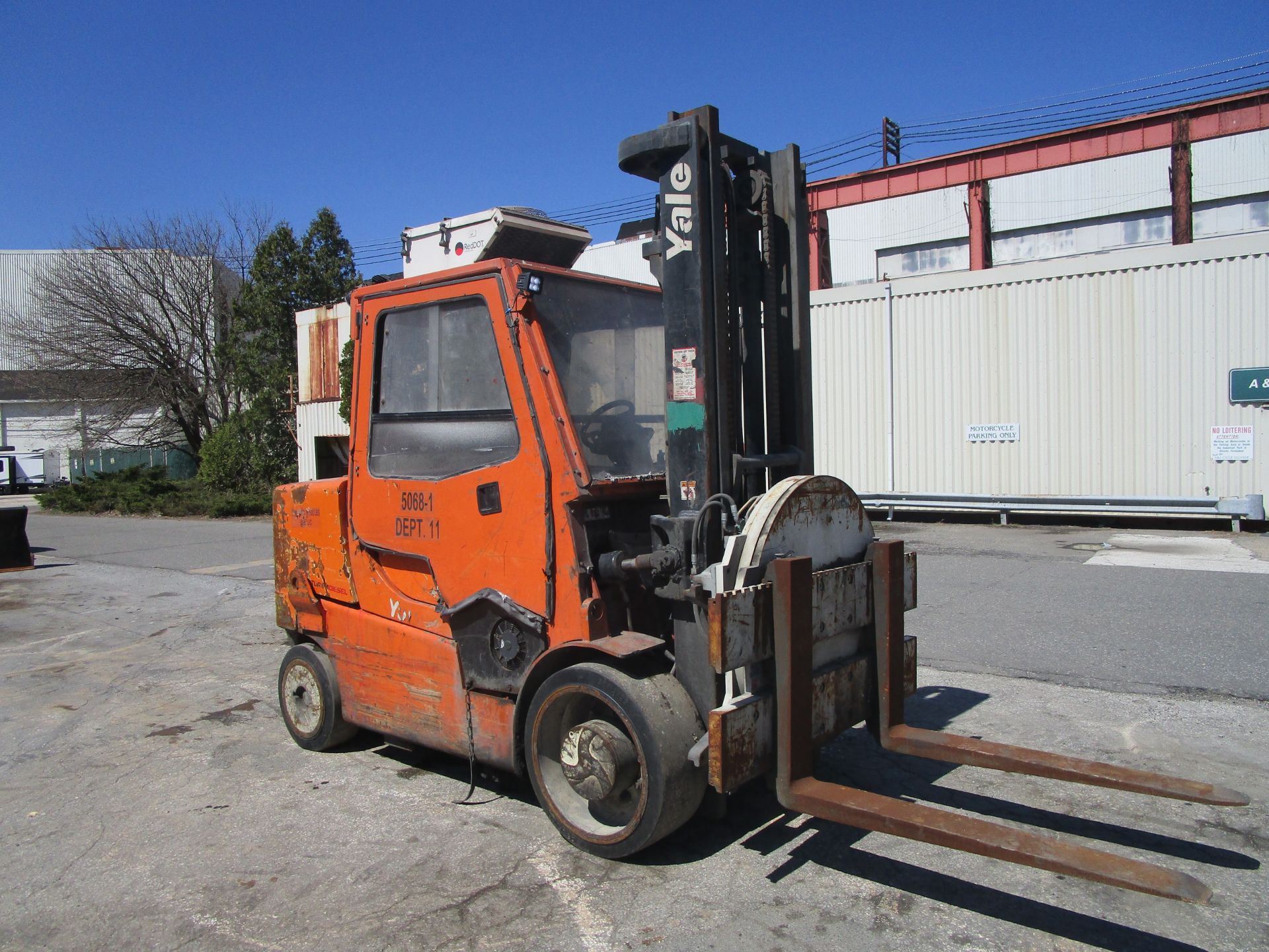 2015 Yale GDC155VX 15,500lb Forklift - Located in Lester, PA - Image 2 of 8