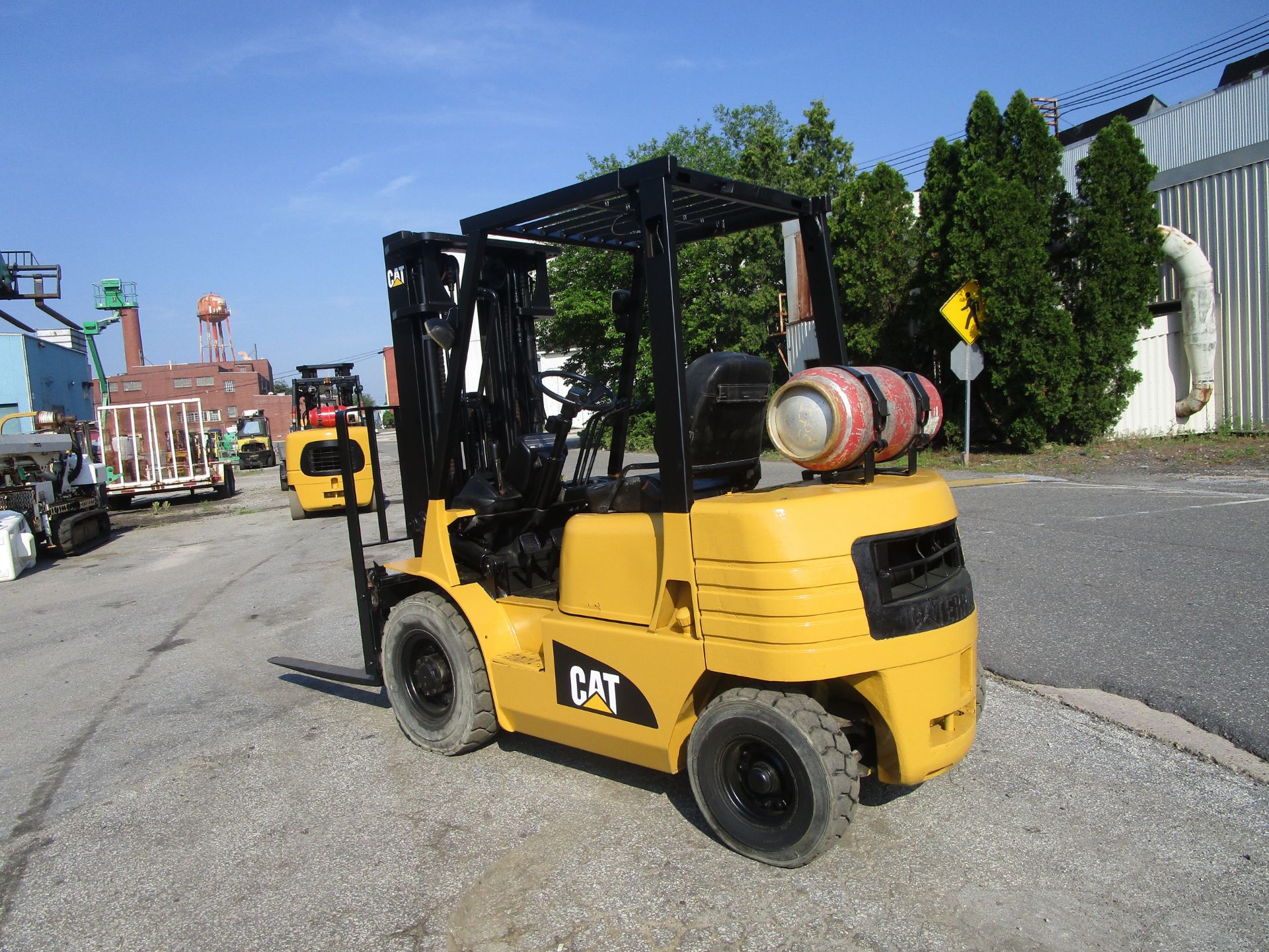 Caterpillar GP20 4,000lb Forklift - Located in Lester, PA - Image 2 of 9