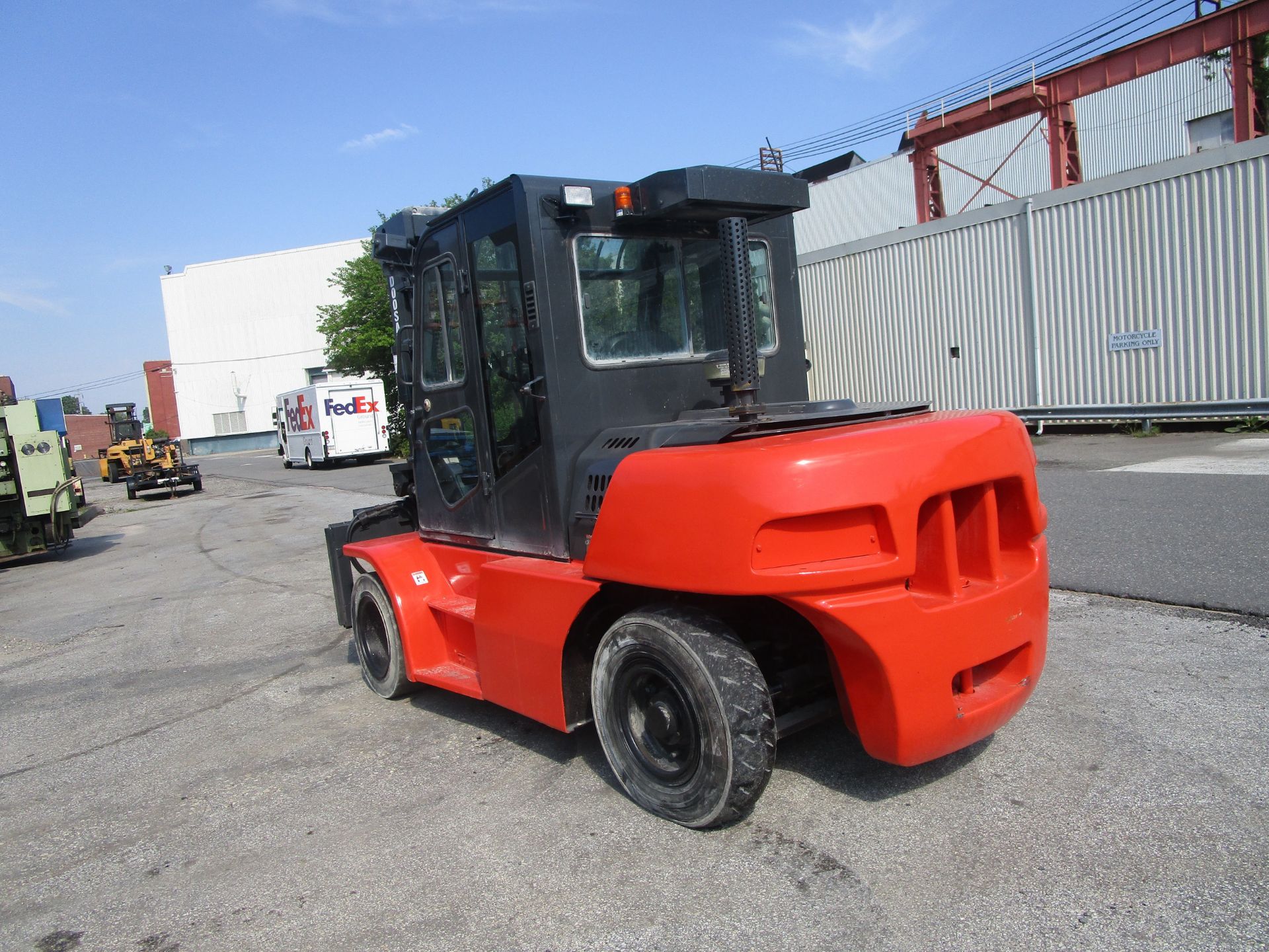 2014 Doosan D70S-5 15,400lb Forklift - Image 3 of 10