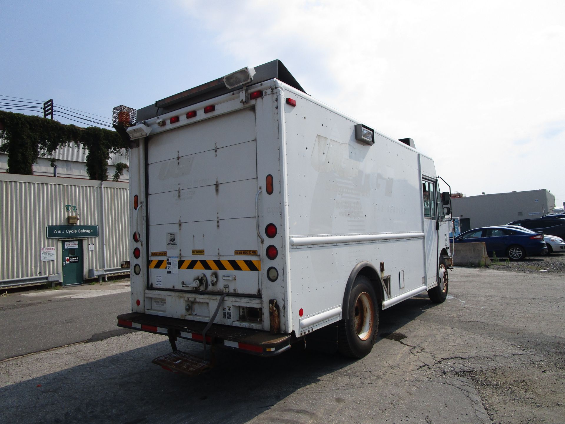 2007 Freightliner MT55 Step Van - Image 5 of 11