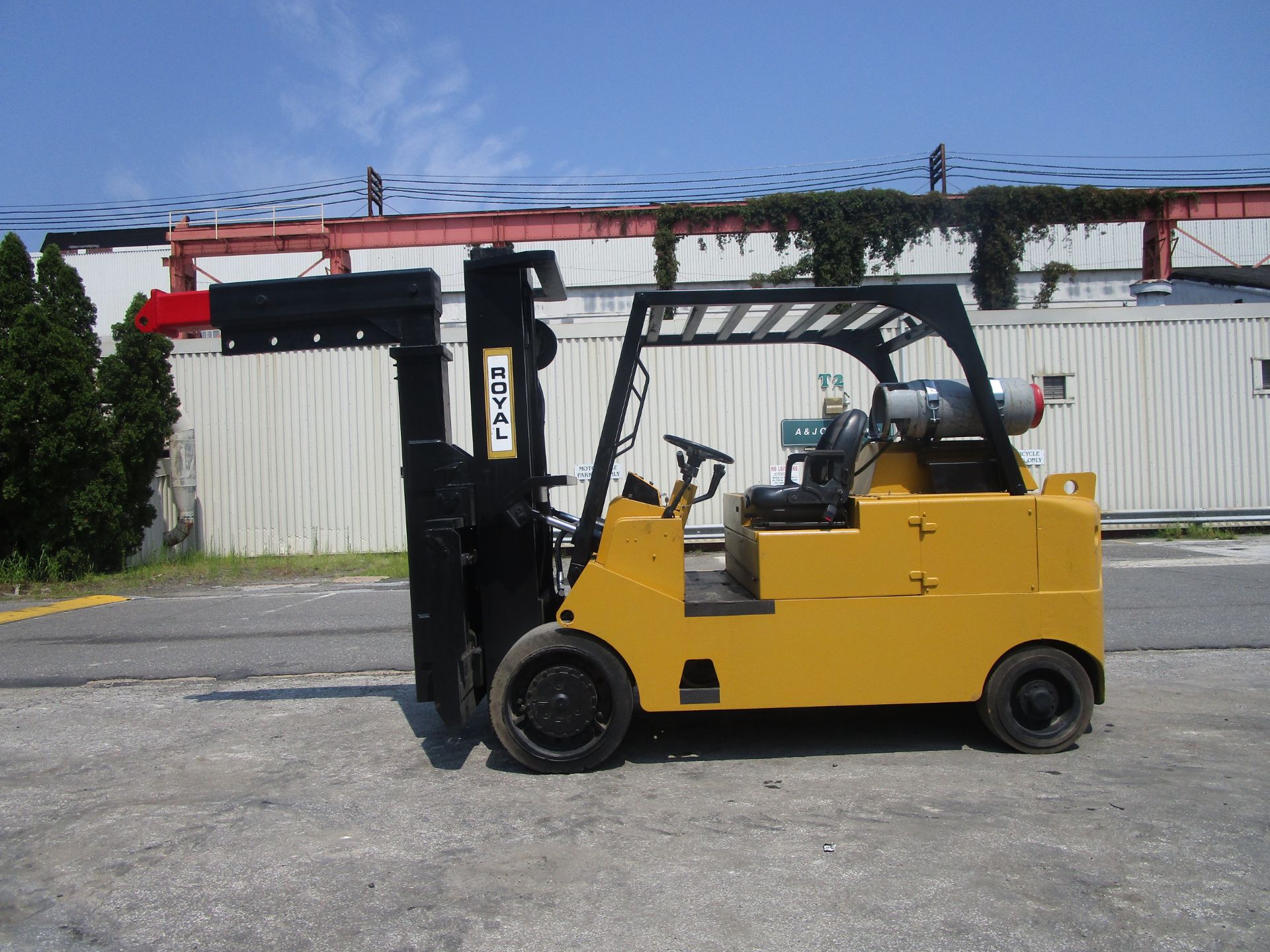 Royal TB300B 30,000 lb Forklift