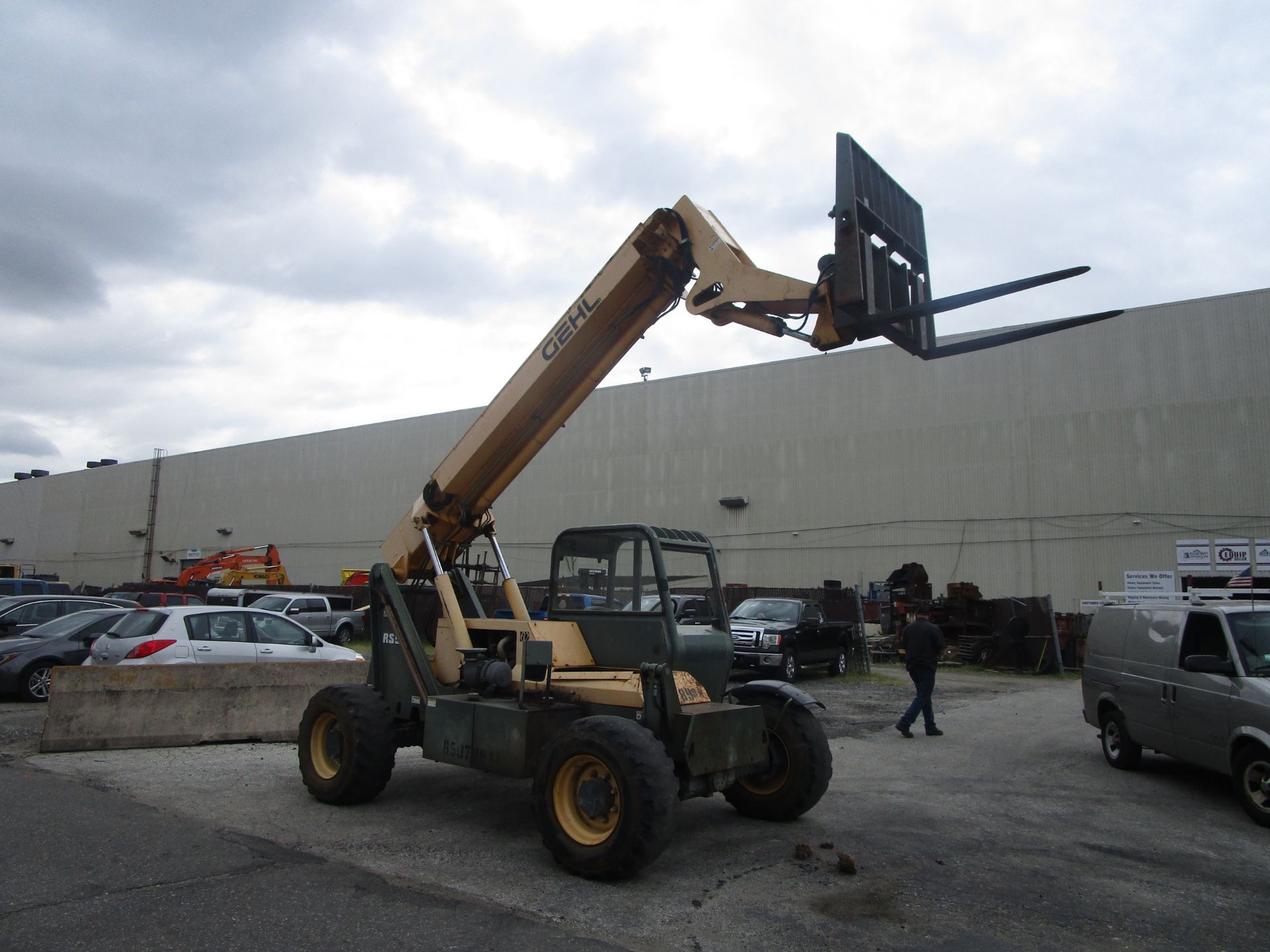 Gehl RS5-34 5,000 lb Forklift - Image 3 of 7