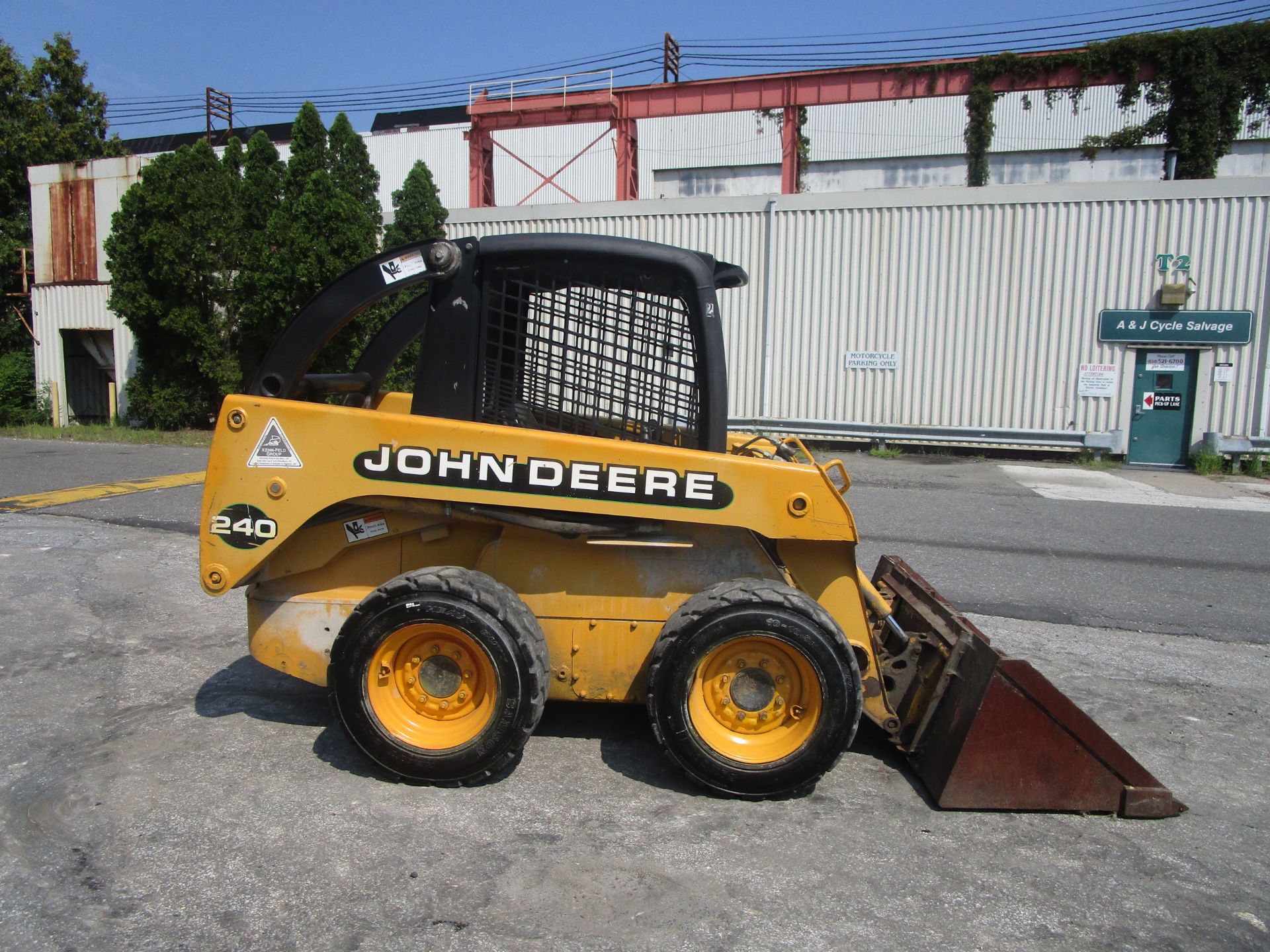 John Deere 240 Skid Steer Loader - Image 2 of 11