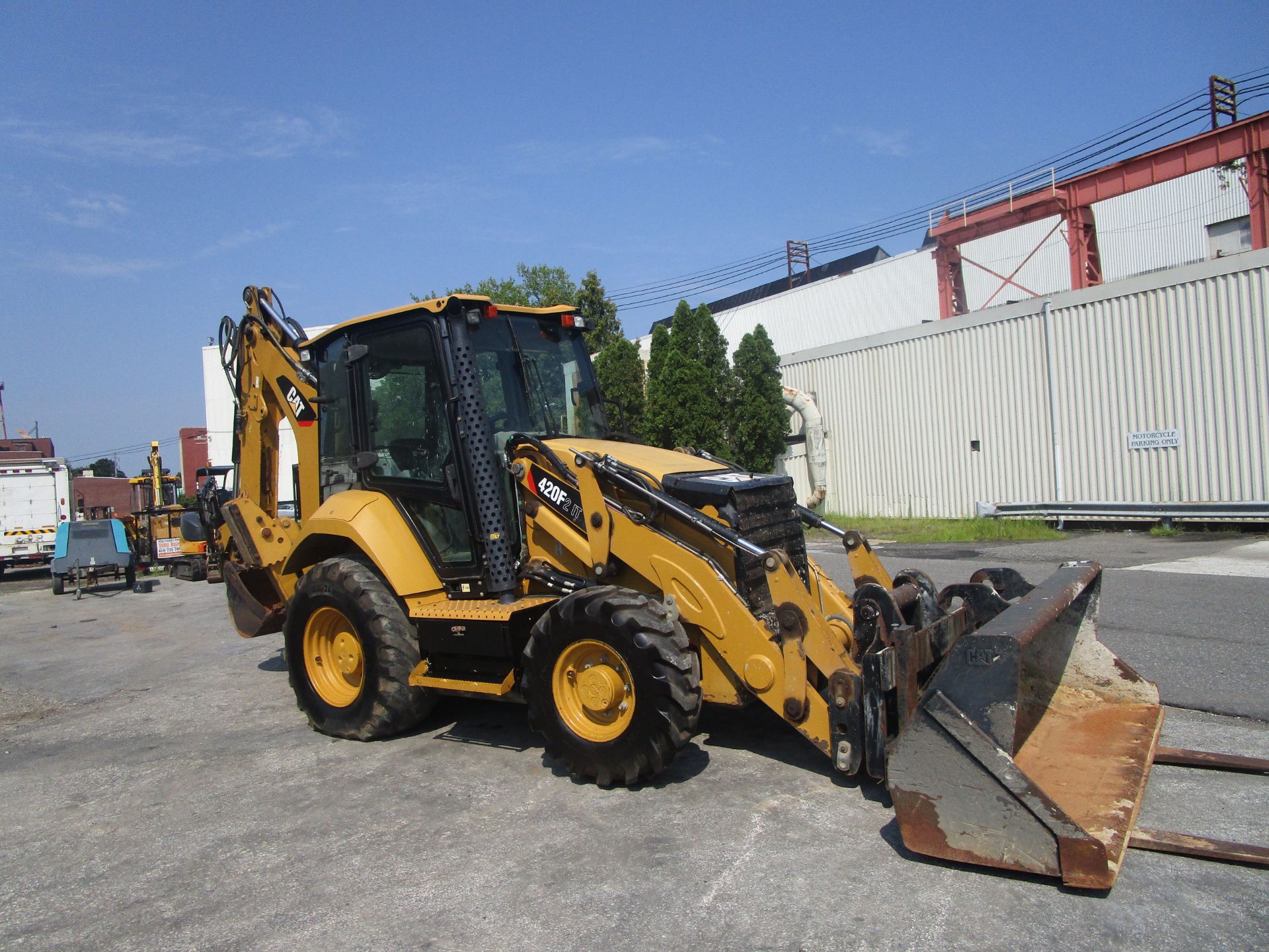 2016 Caterpillar 420F2IT 4x4 Backhoe Loader - Image 2 of 12