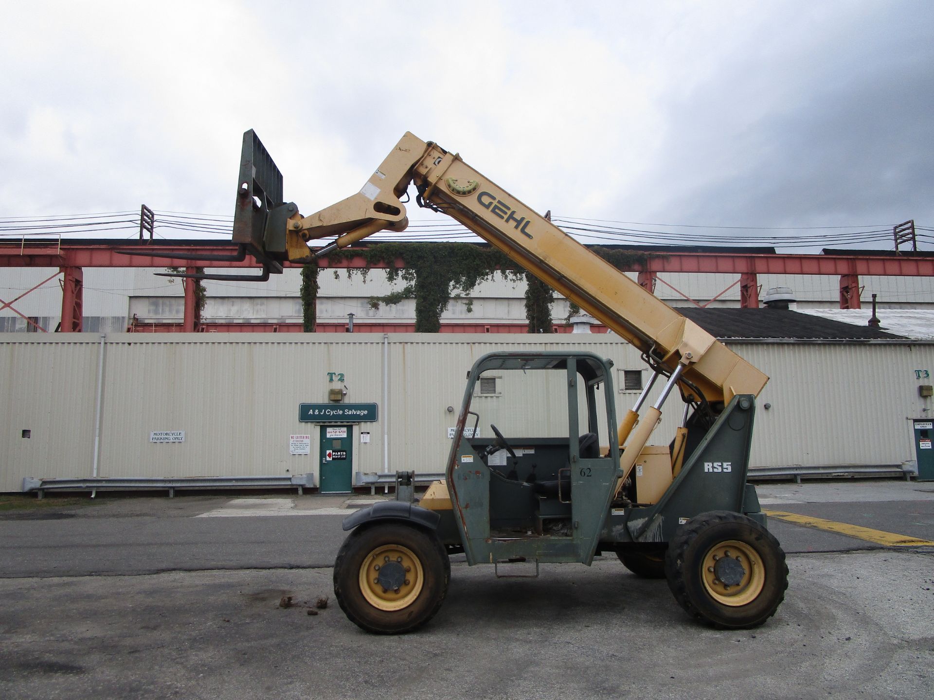 Gehl RS5-34 5,000 lb Forklift