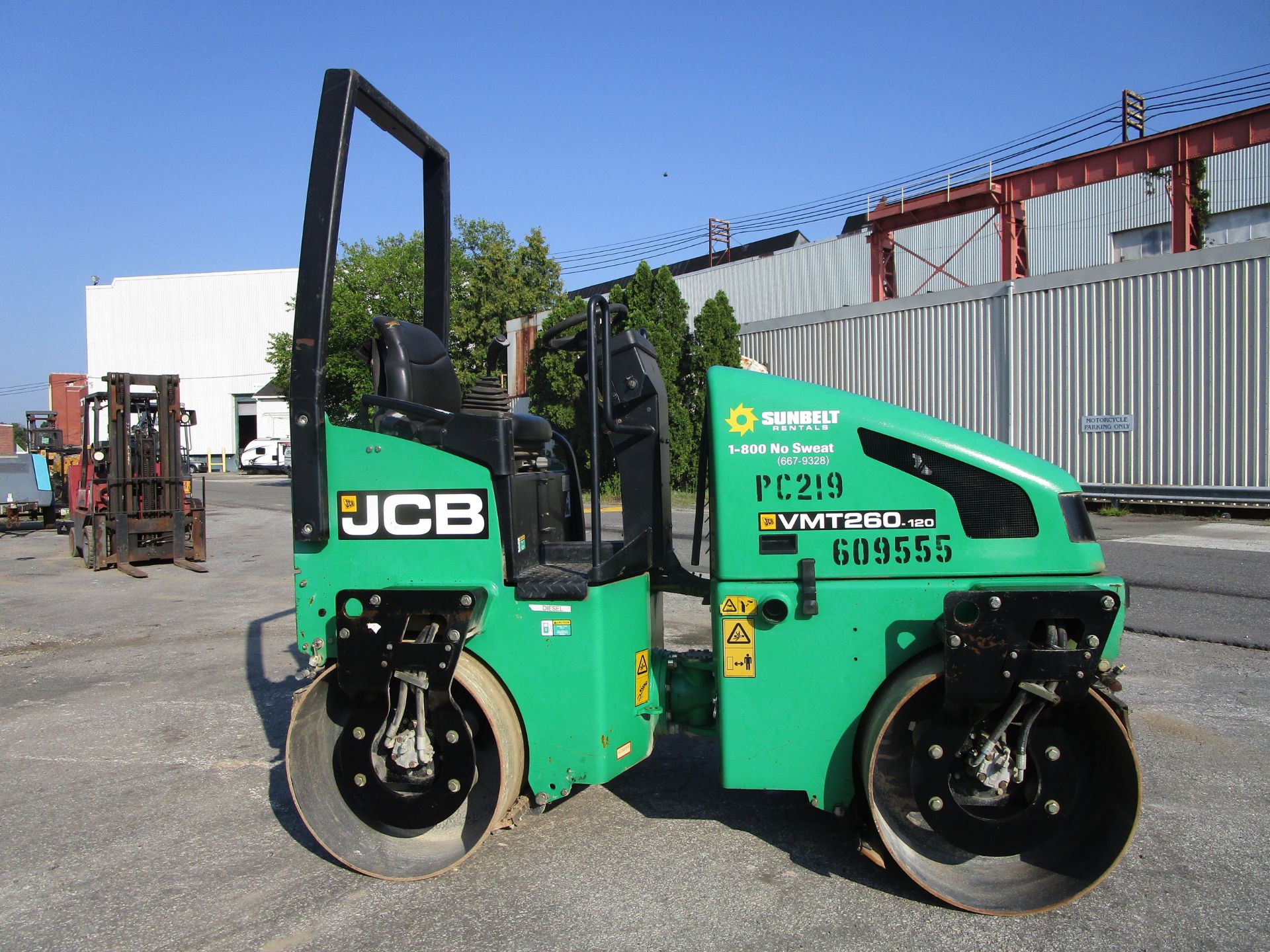 2014 JCB VMT260 Asphalt Vibratory Roller Compactor