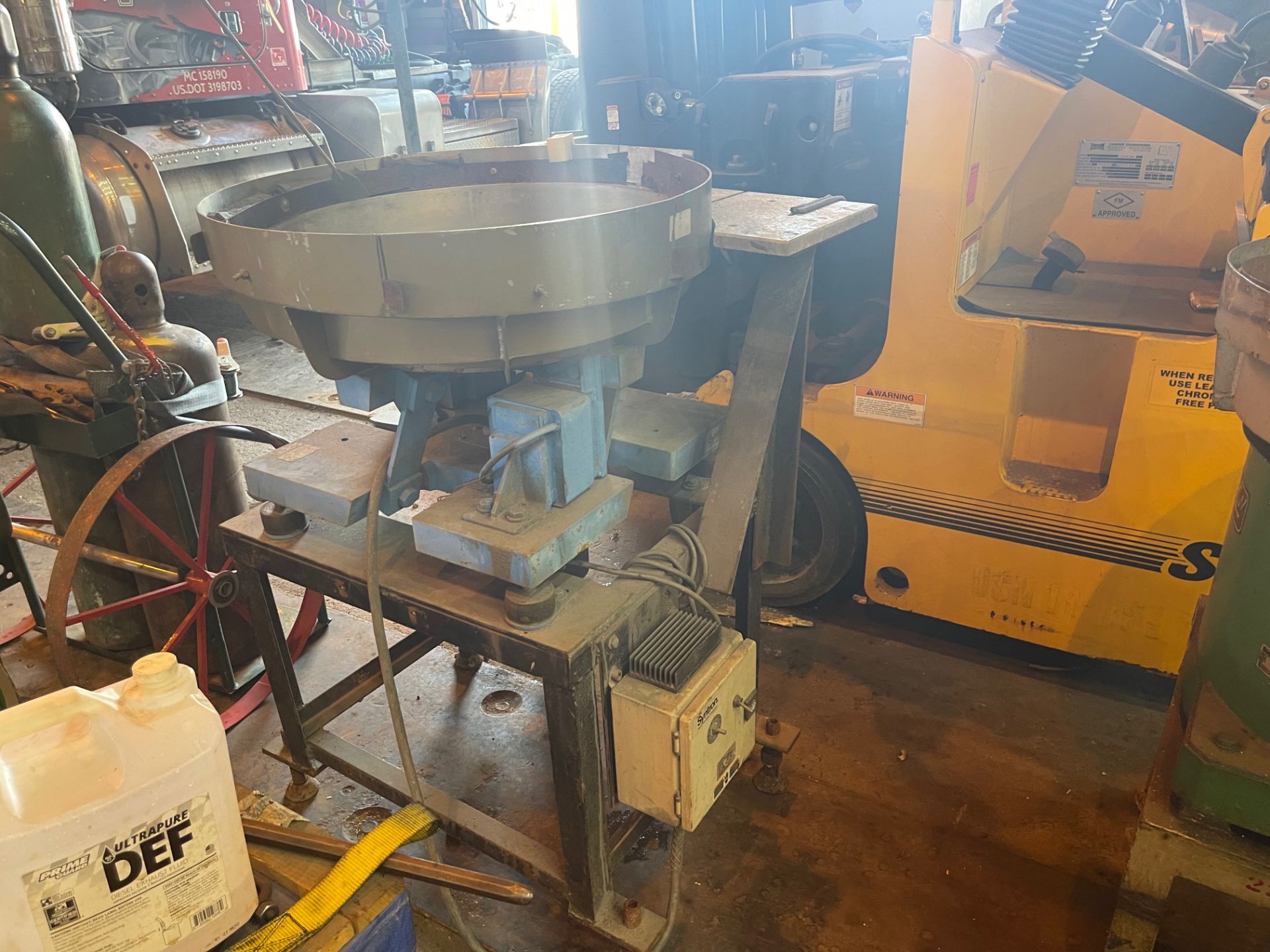 Lot of Two Vibratory Shaker Table - Image 5 of 7