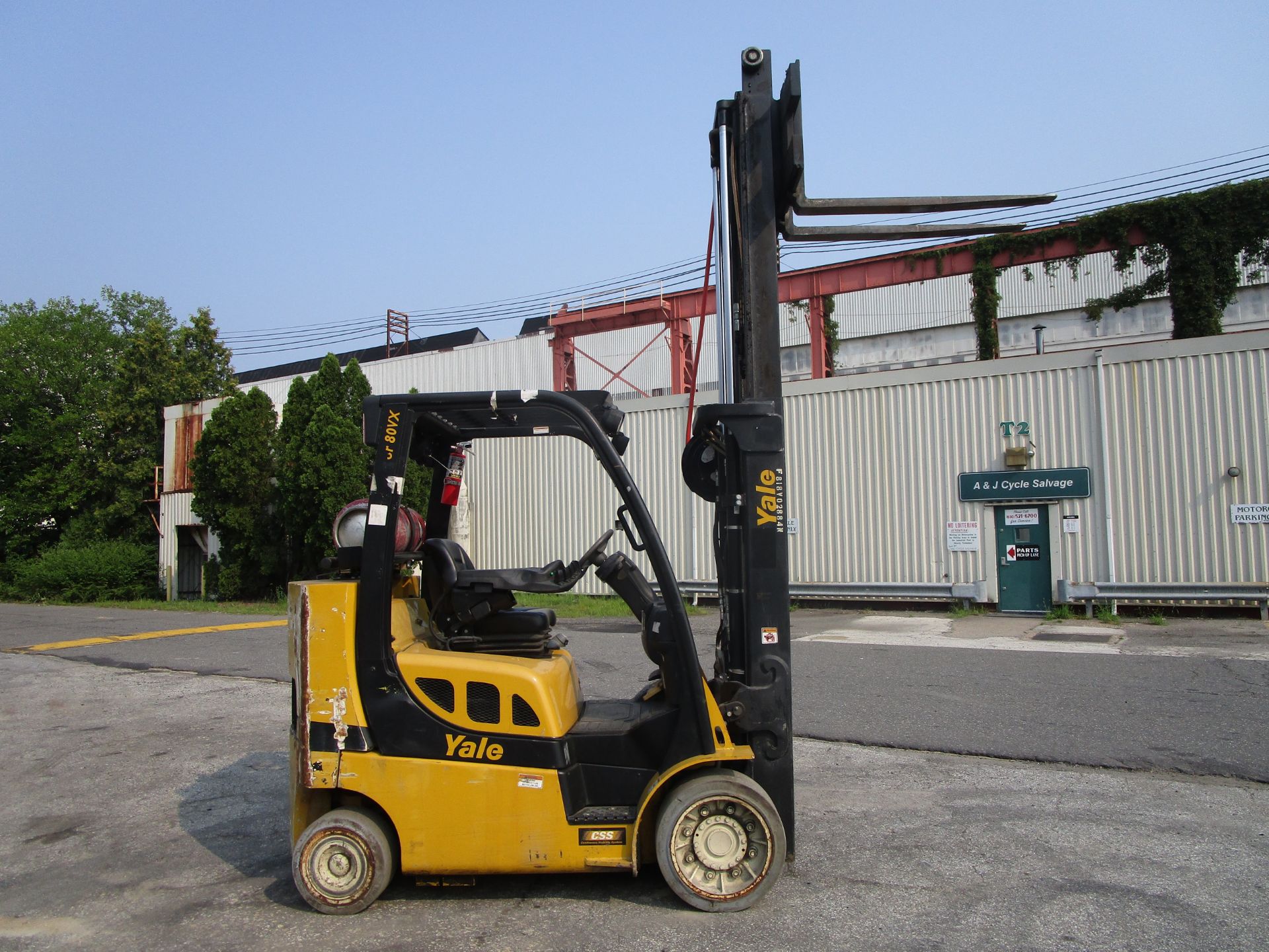 2015 Yale GLC080VX 8,000 lb Forklift - Image 4 of 9