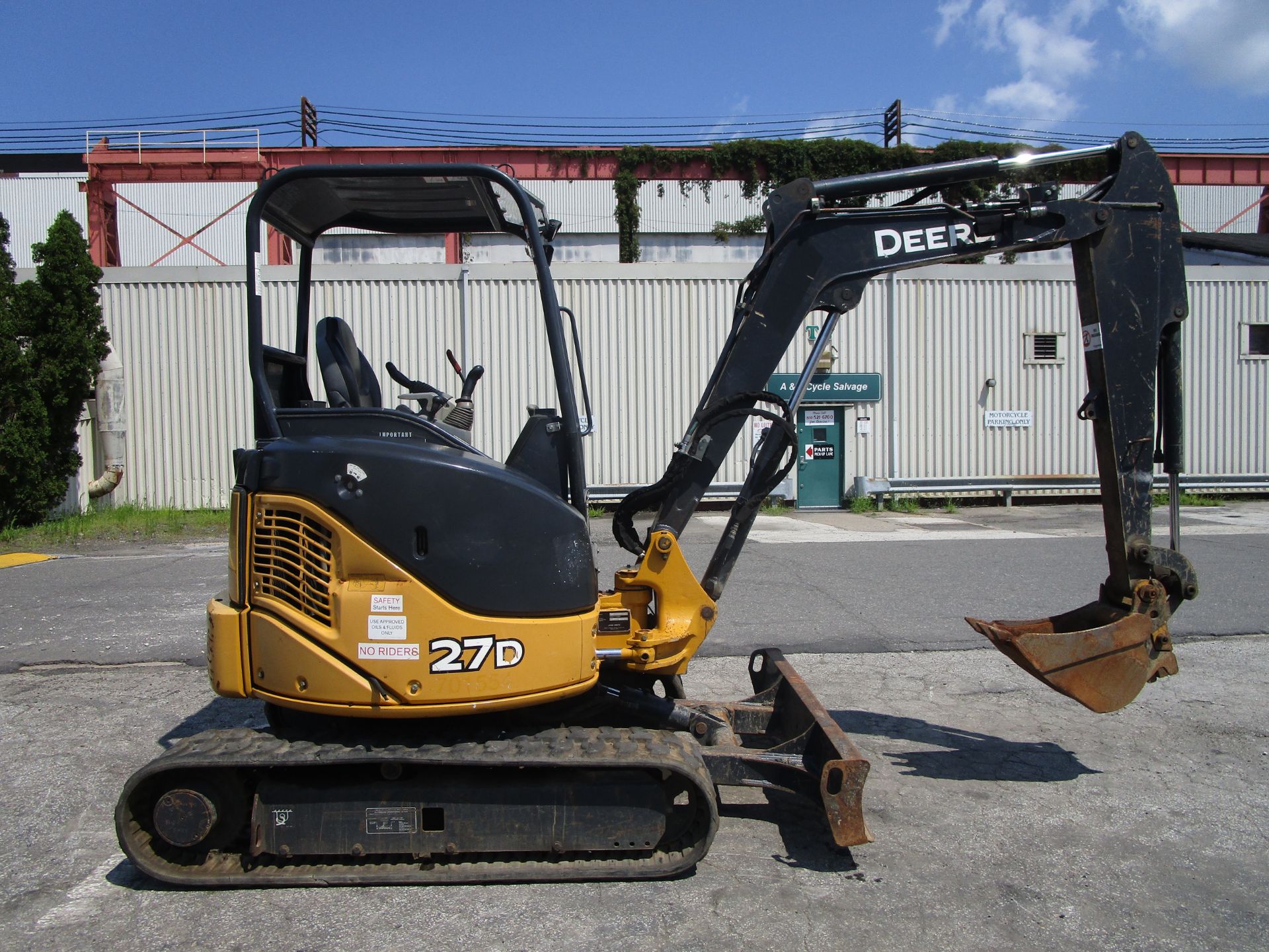 2015 John Deere 27D Excavator