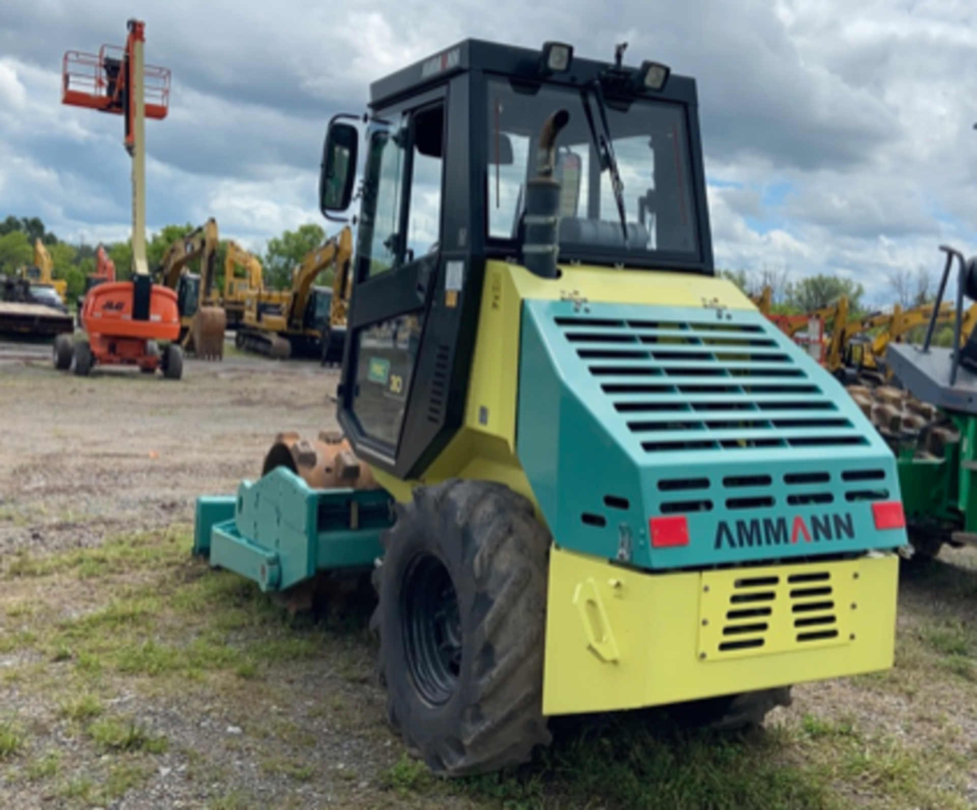 AMMANN ASC30 VIBRATORY ROLLER - Image 2 of 5