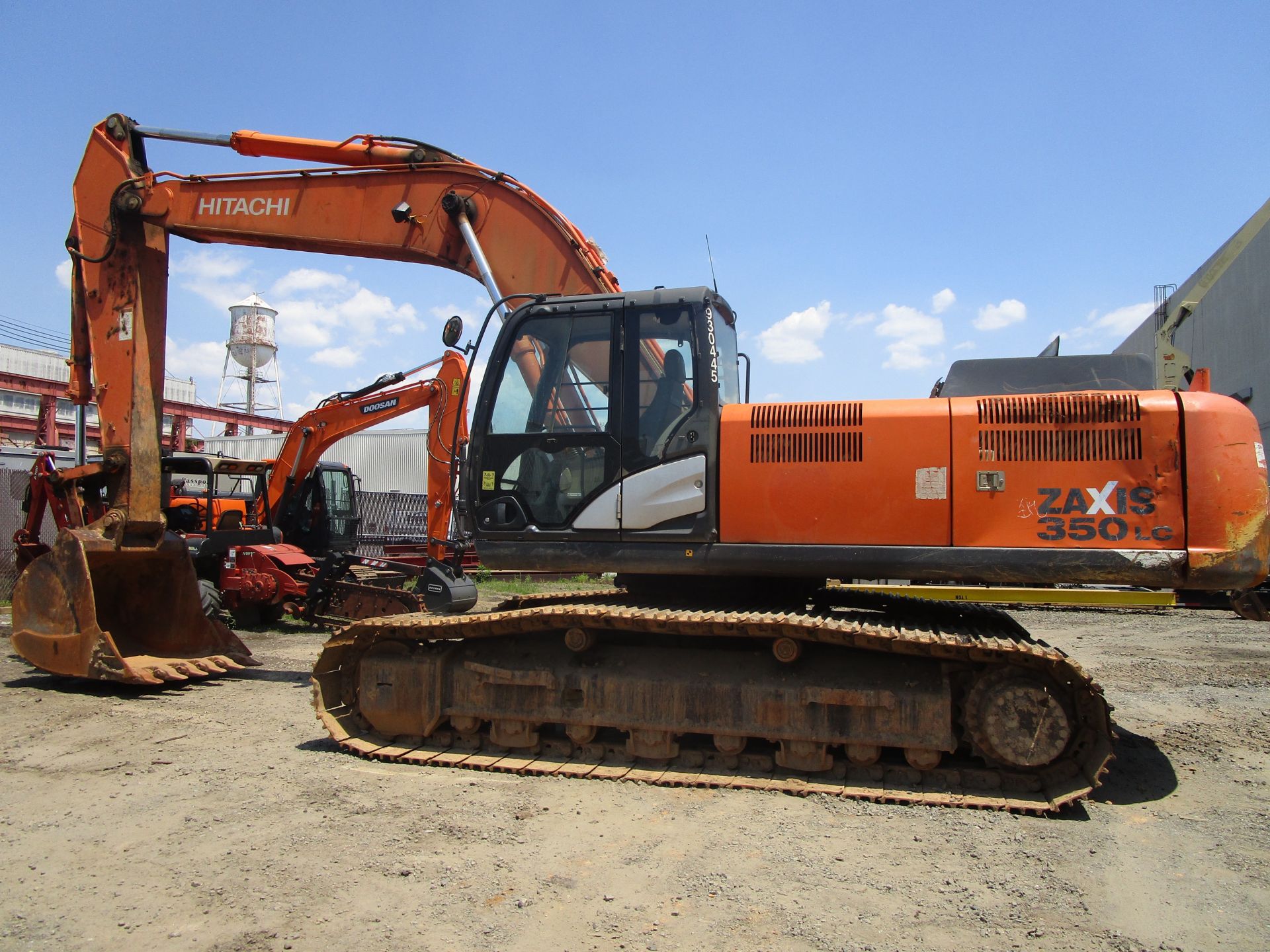 2013 Hitachi ZX350 LC-5N Excavator - Located in Lester, PA - Image 4 of 15