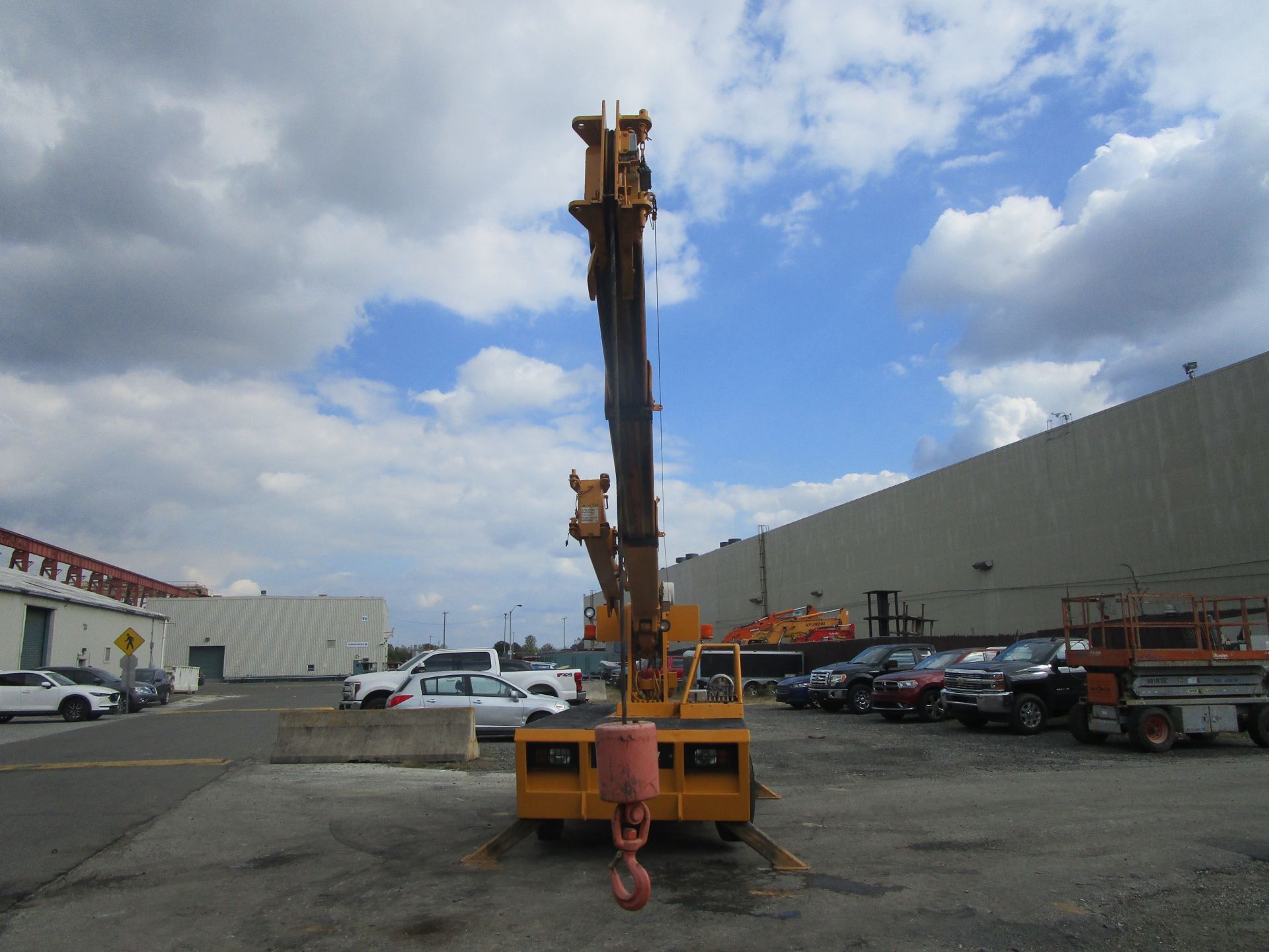 Broderson IC-80-3G Crane - Located in Lester, PA - Image 19 of 24