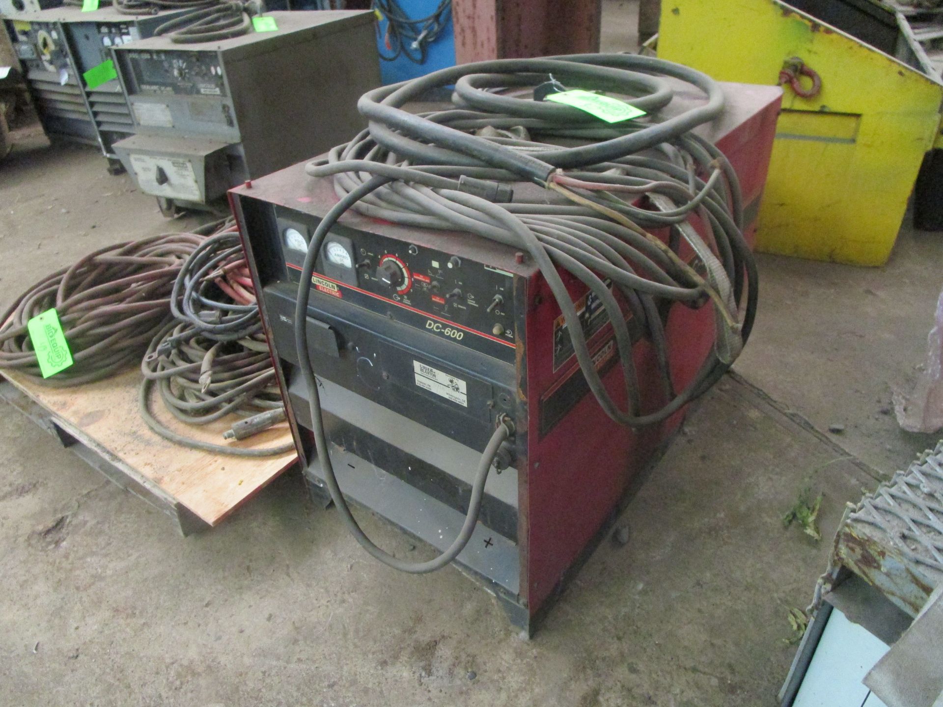 Lincoln DC-600 Welder -Located in Cinnaminson, NJ - Image 3 of 5