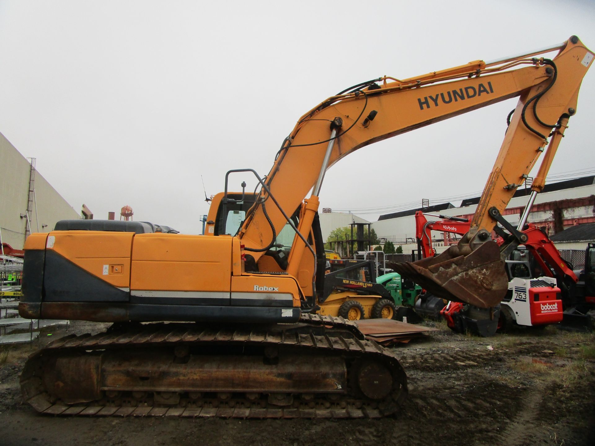 Hyundai R0BEX210LC-9 Excavator - Located in Lester, PA - Image 4 of 4