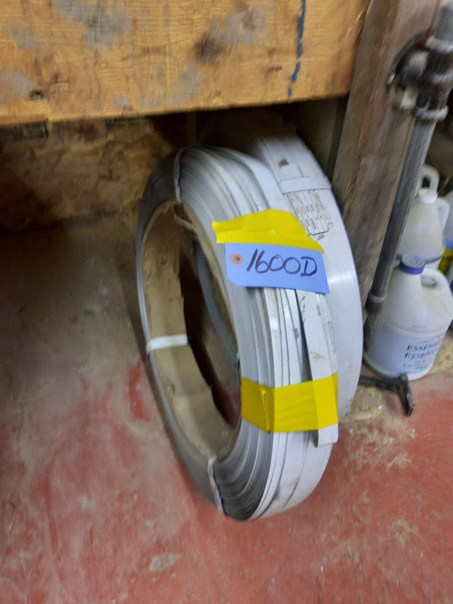L/O 2 ROLLS (2700FT) 1IN STRAPPING - GP