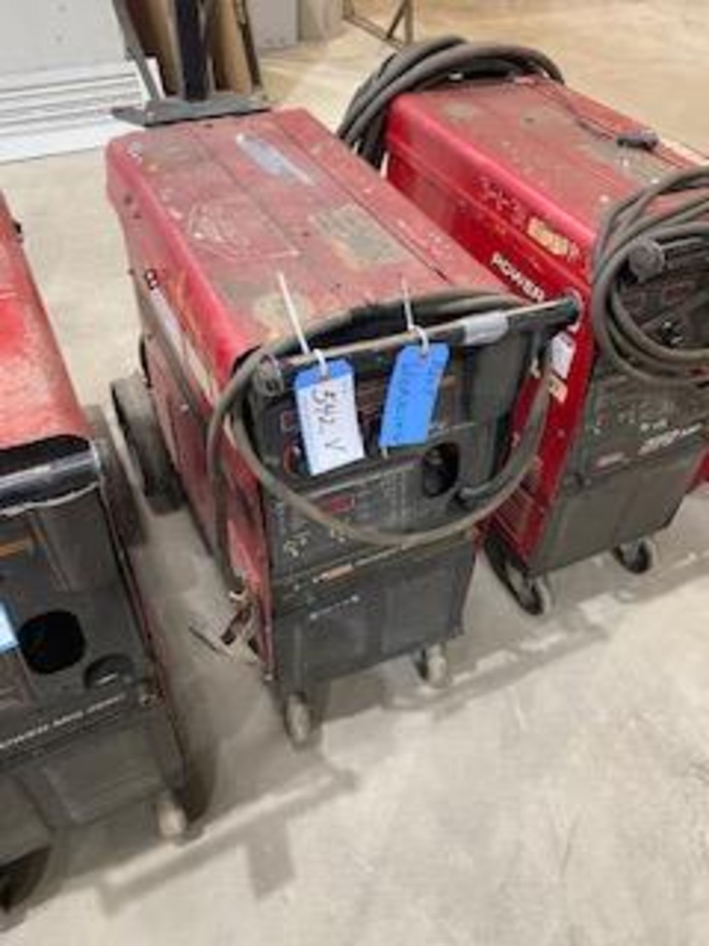 LINCOLN 350MP POWER MIG WELDER SINGLE PHAE, S/N U1050813509 NOT WORKING