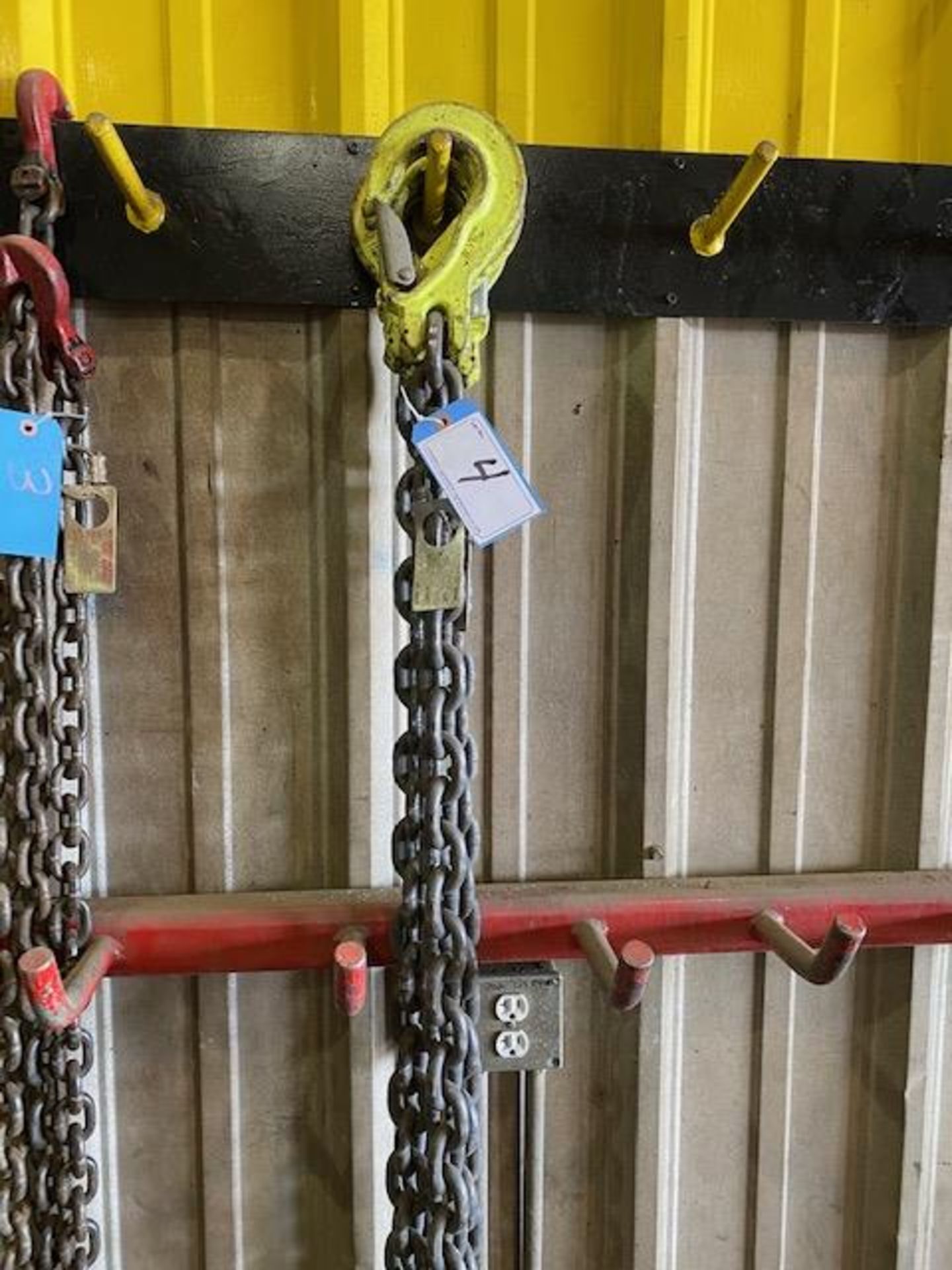 L/O 2-1/2IN GR 100 8FT LIFTING CHAINS, 15000LB - Image 2 of 2