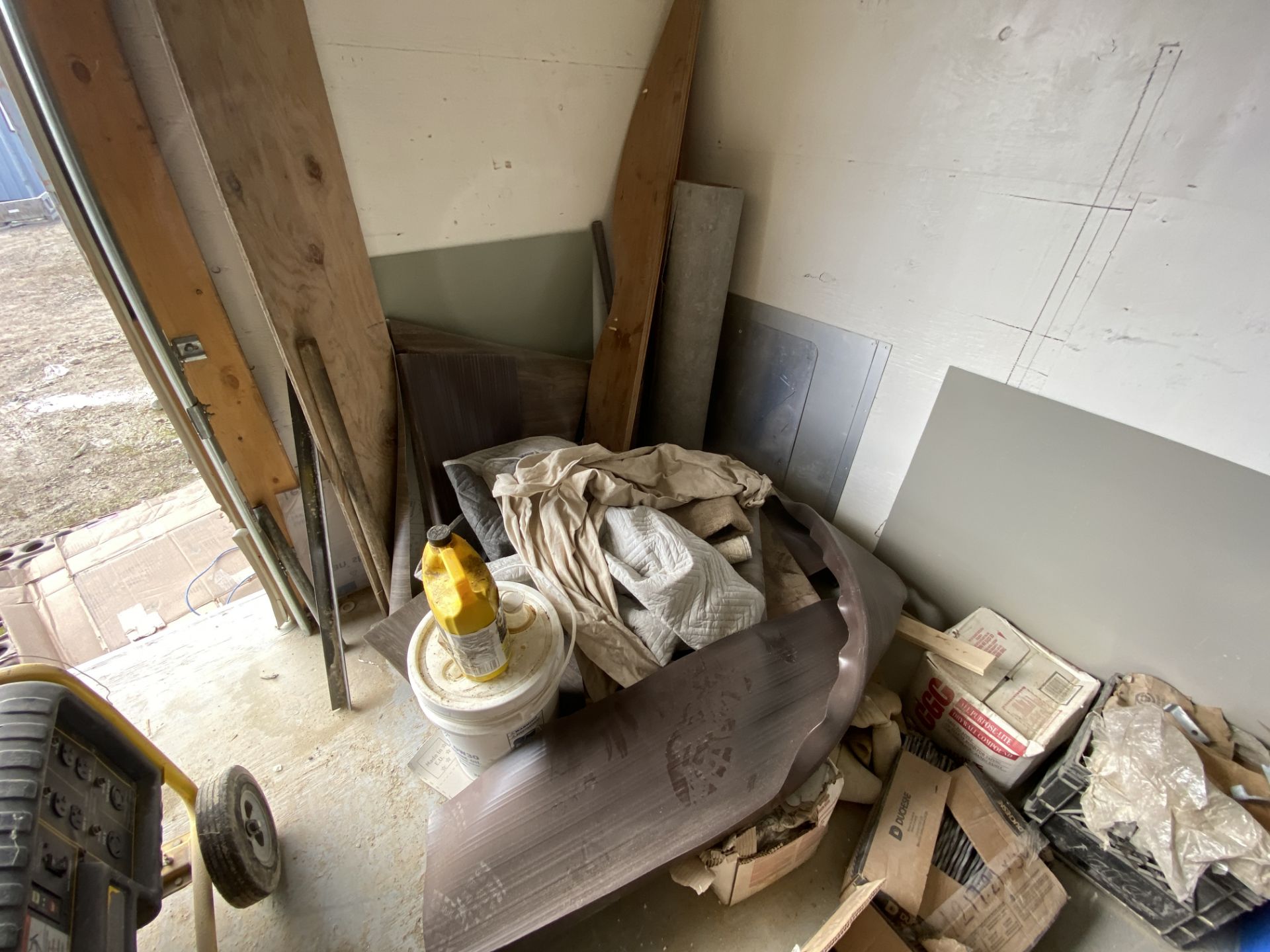 BALANCE OF PRODUCT IN FRONT ROOM OF WOODWORK SHOP INCL. ALL FASTENERS, PAINT, HARDWARE, SHELF - Image 6 of 17