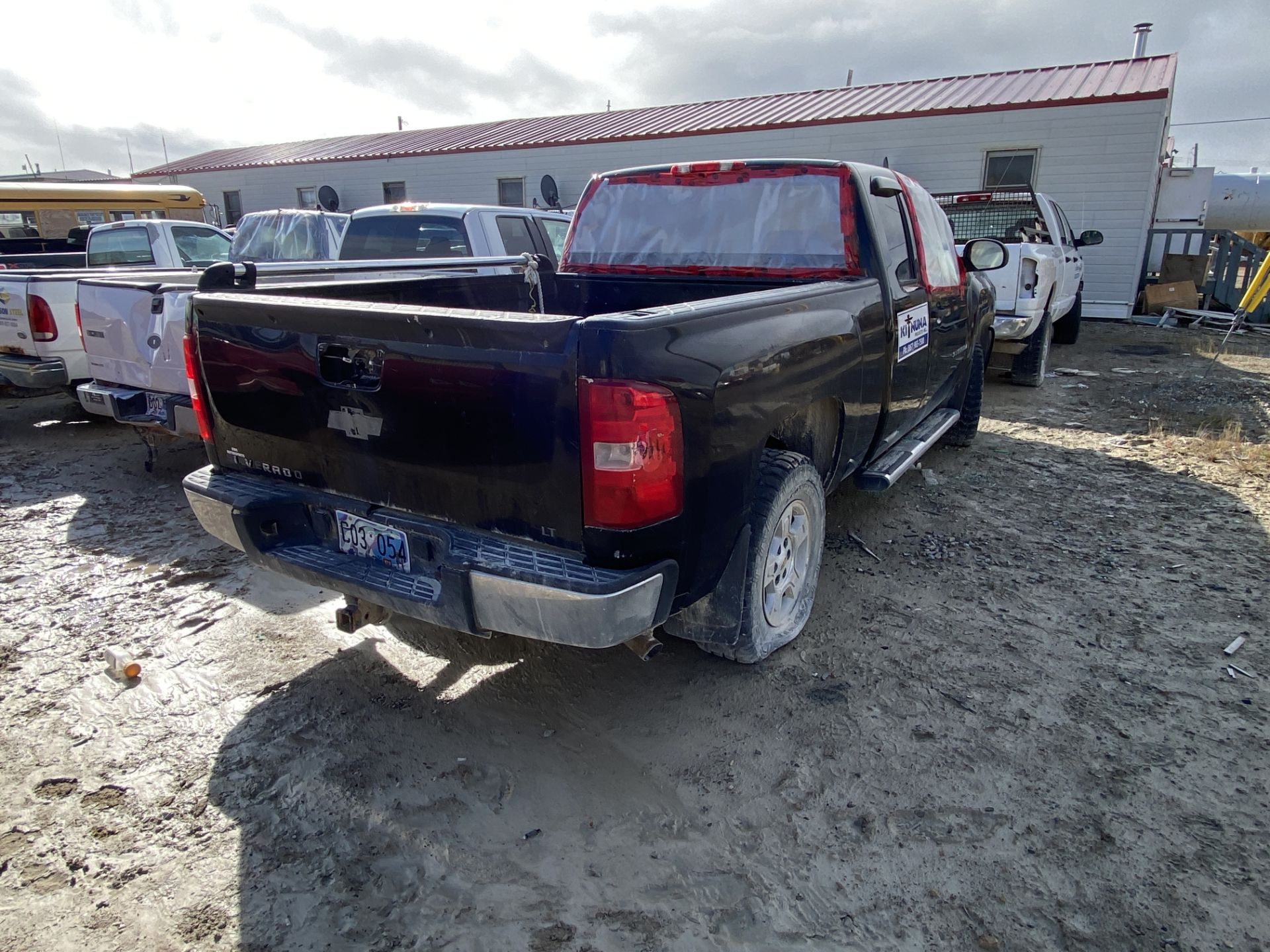 2007 CHEV SILVERADO 4X4, S/N 2GCEK19J371603055 NOT RUNNING - Image 3 of 4