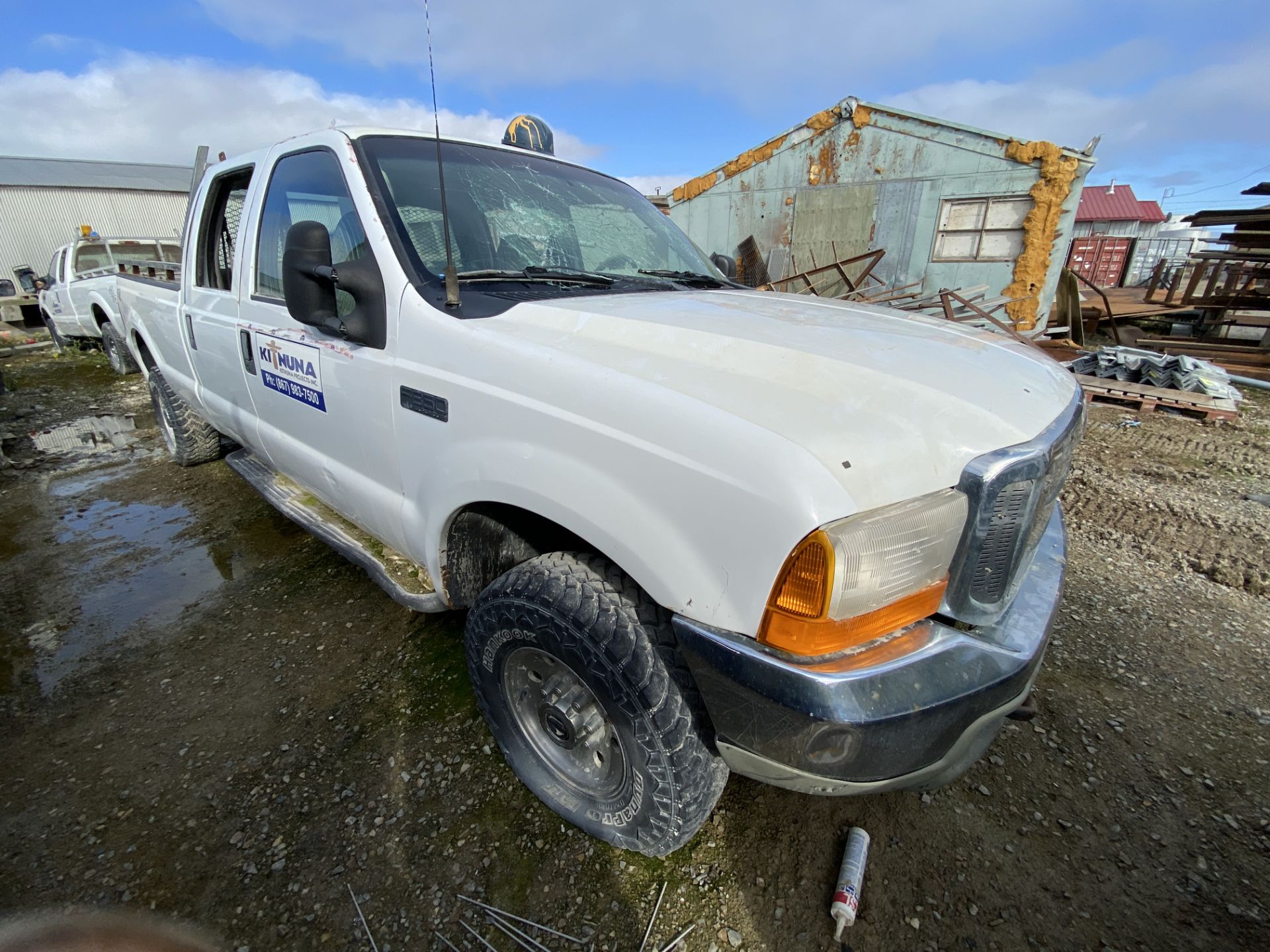 1999 FORD F350 XLT SD DIESEL 4X4, S/N 1FTSW31F8XED40182 - NOT RUNNING - Image 2 of 4