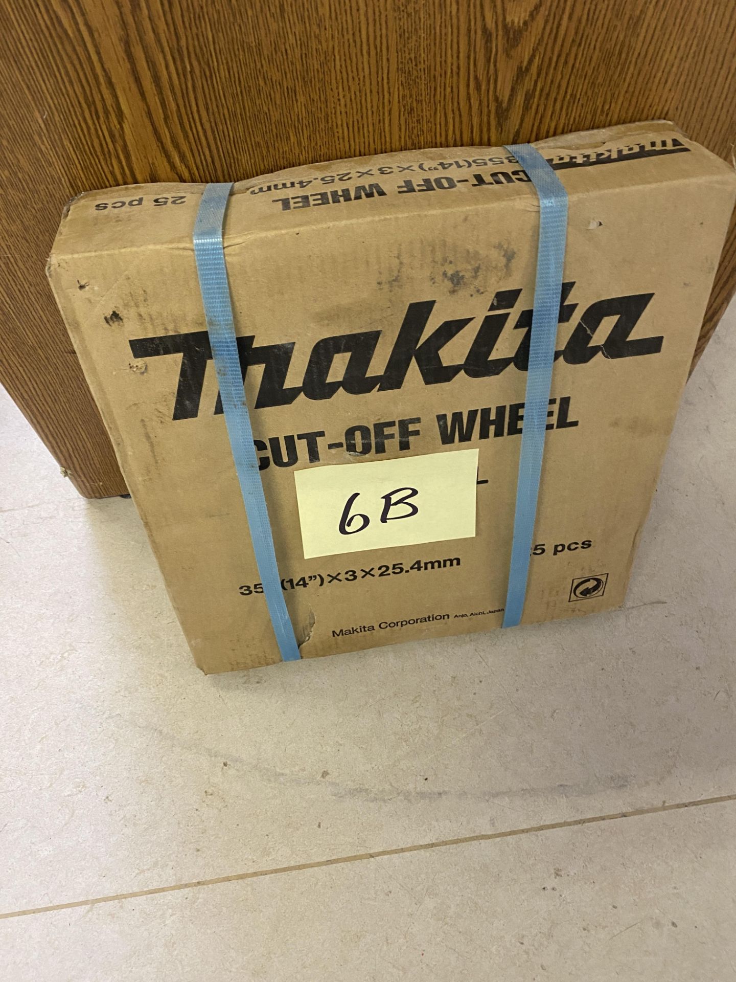 PACKAGE OF 25 MAKITA 14IN ABRASIVE CUTOFF BLADES