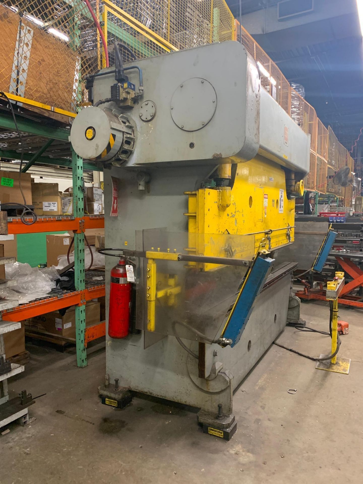 Summit P103 Mechanical Press Brake Serial Number: 2246, 55 Tons x 10' - Image 5 of 22