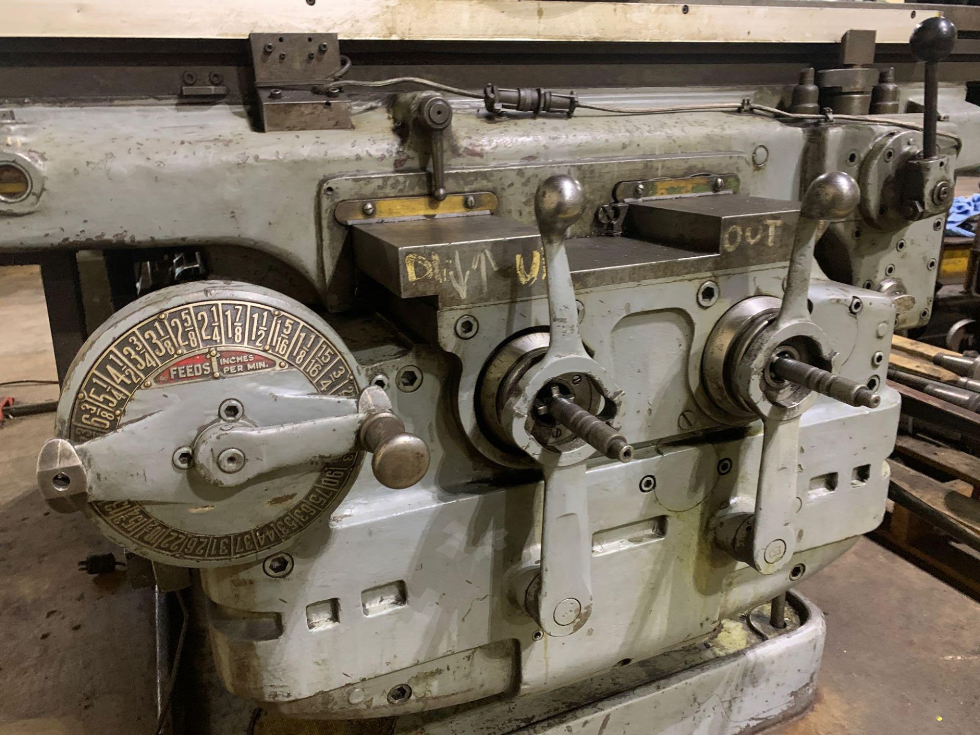 Kearney & Trecker 25HP-5CK Horizontal Mill Model 25HP-5CK Serial Number: 20-7150 With: Vertical Head - Image 19 of 25