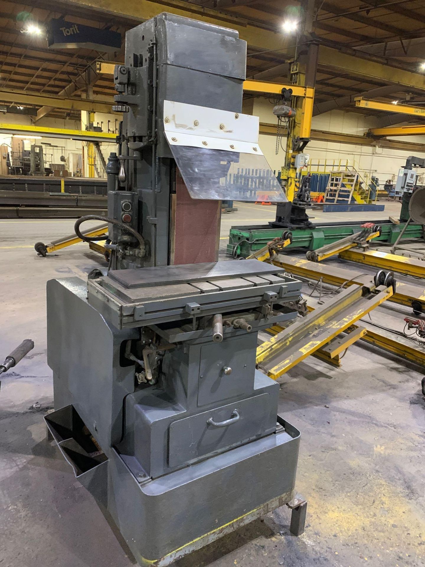 Engelberg 8" Heavy Duty Belt Grinder 24-1/2" x 11" T-slotted Table, 28-1/2" x 13" with coolant chann - Image 3 of 13