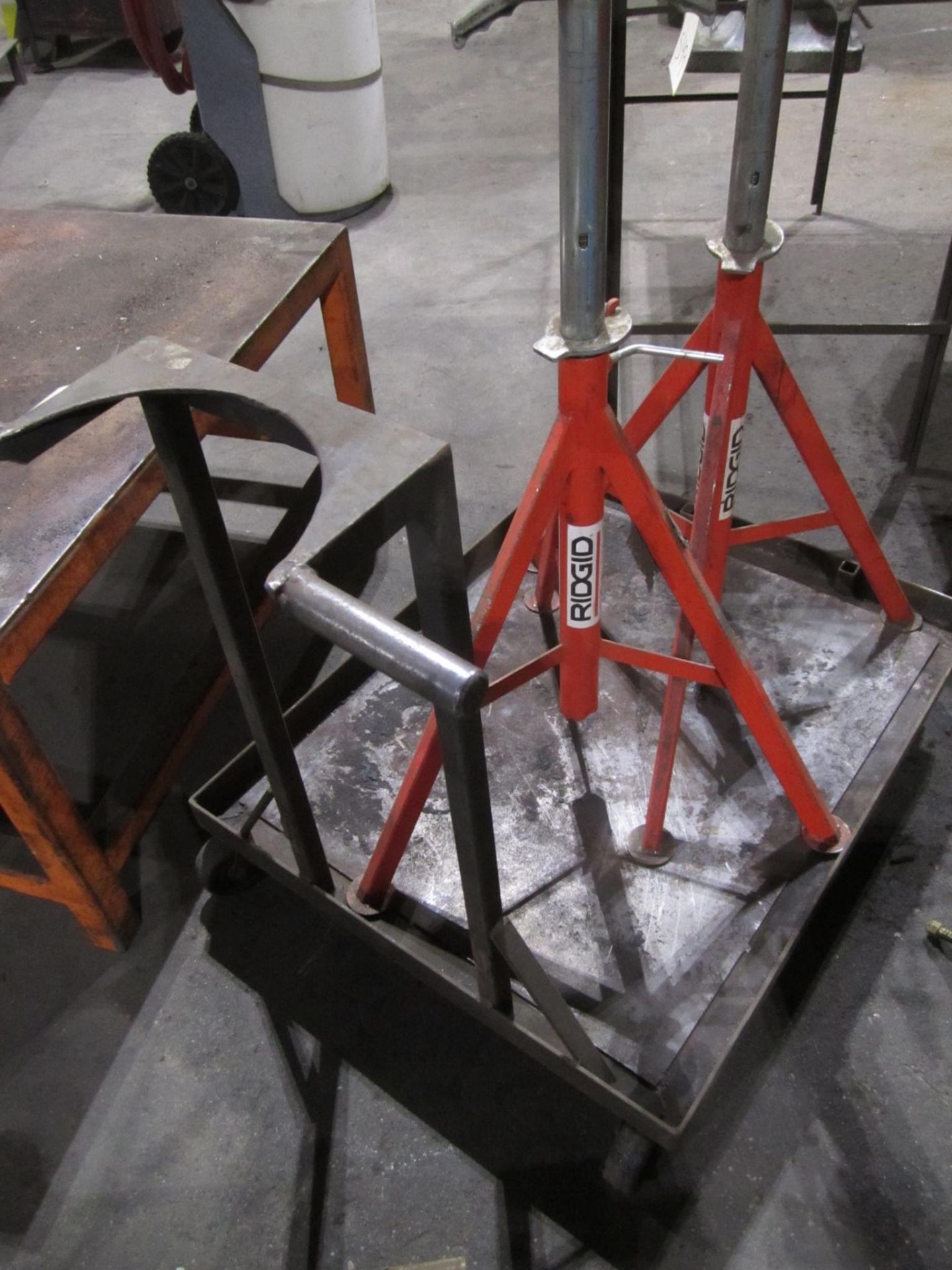 (2) Ridgid RJ-99 material tripod stands and cart on casters - Image 2 of 5