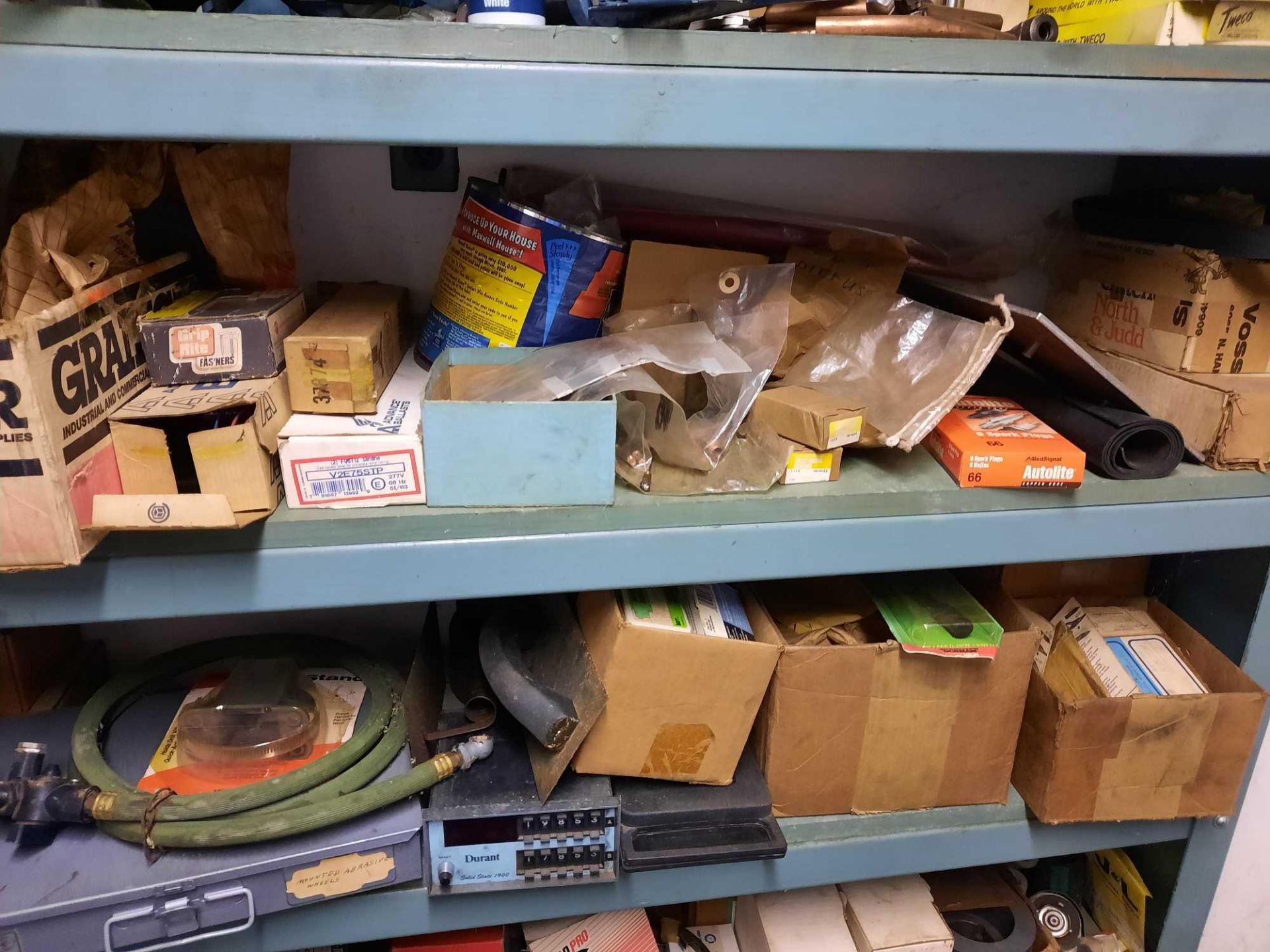 Contents or storage room to include: cabinets, shelves, saw blades, back supports, air hoses, - Image 6 of 27