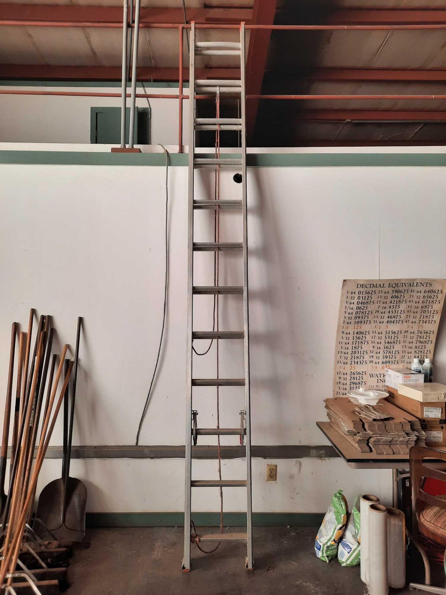 Werner 24 foot extension ladder, model D1124-2, 200lb capacity