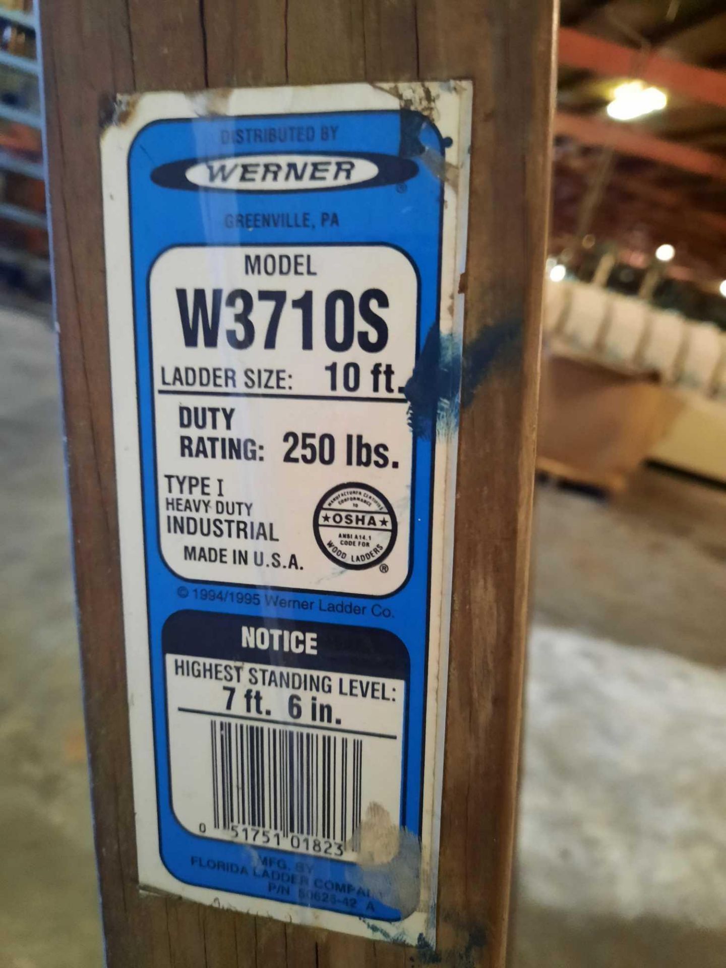 Werner 10 foot wood folding ladder, model W3710S, 250lb rating - Image 3 of 3