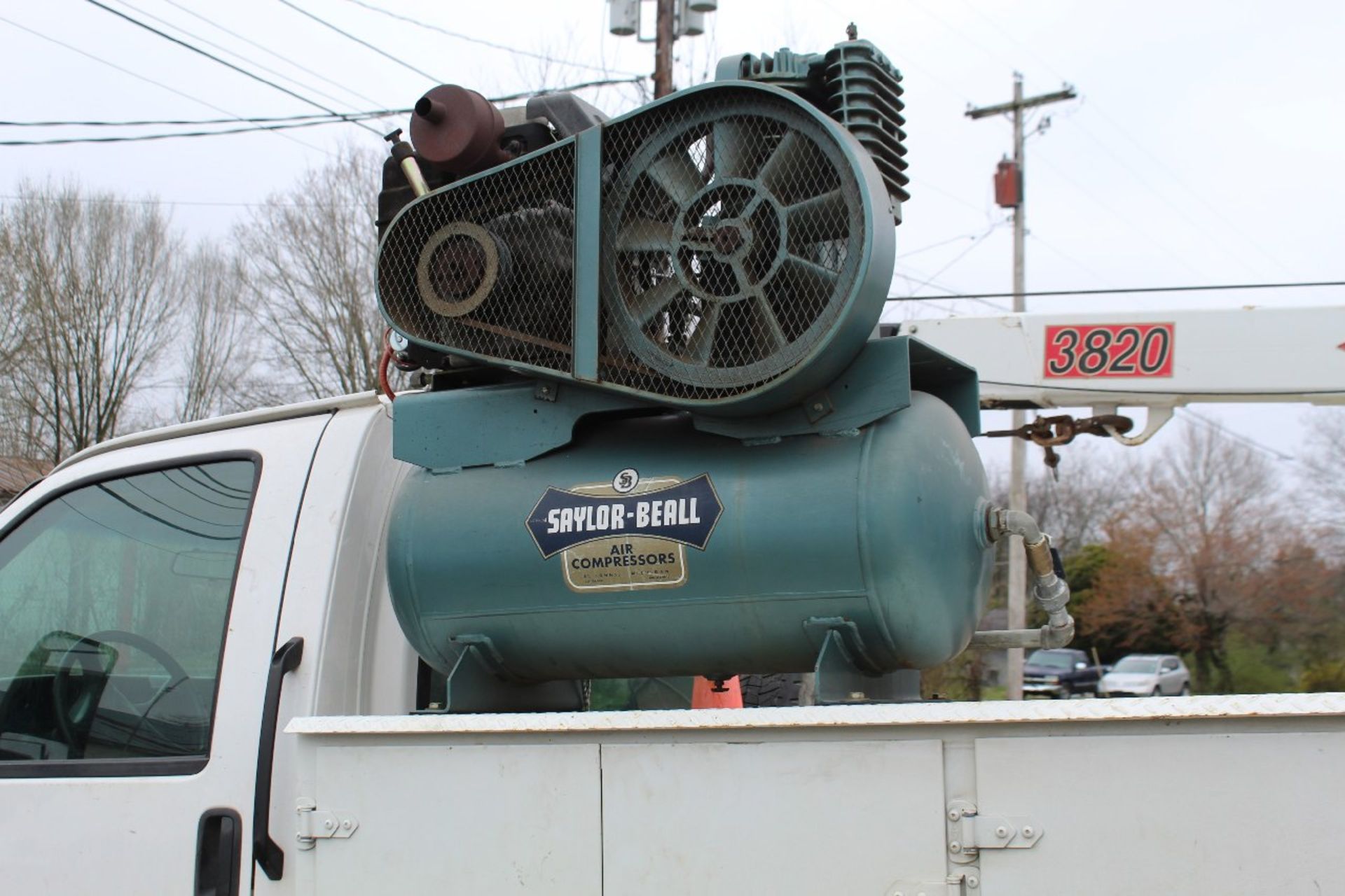 2004 GMC C5500 w/ Service Bed, Duramax Diesel, Automatic, ODO Showing 52,088, Service Bed has gas - Image 3 of 4